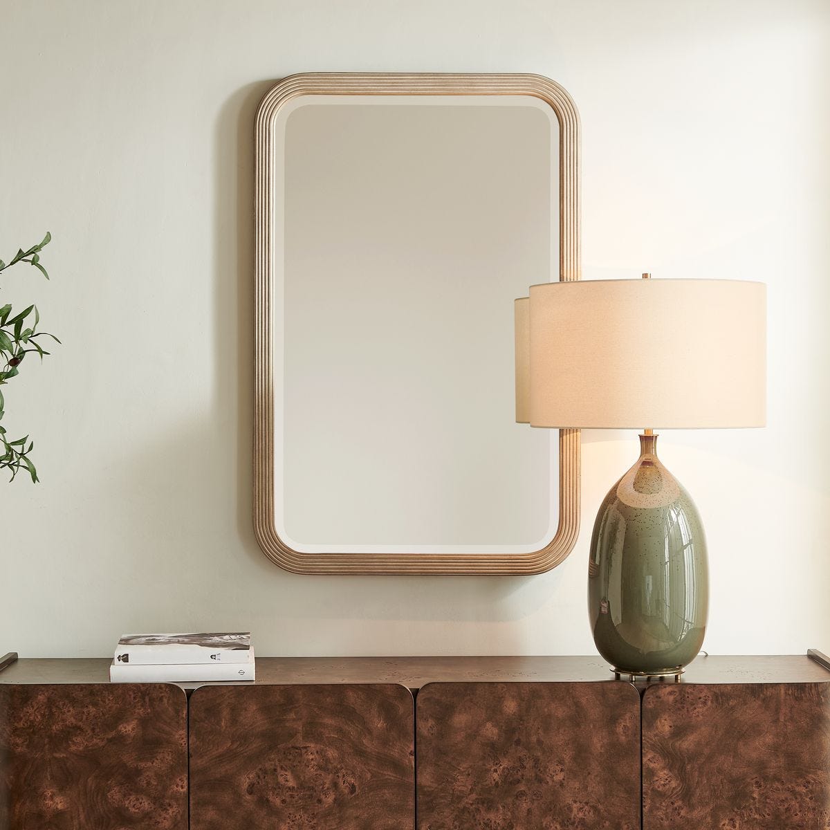 Emari Mirror