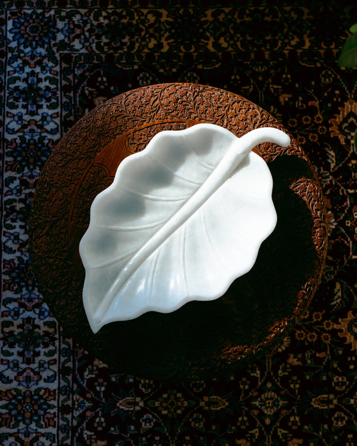 White Makrana Marble Peepal Leaf Bowl