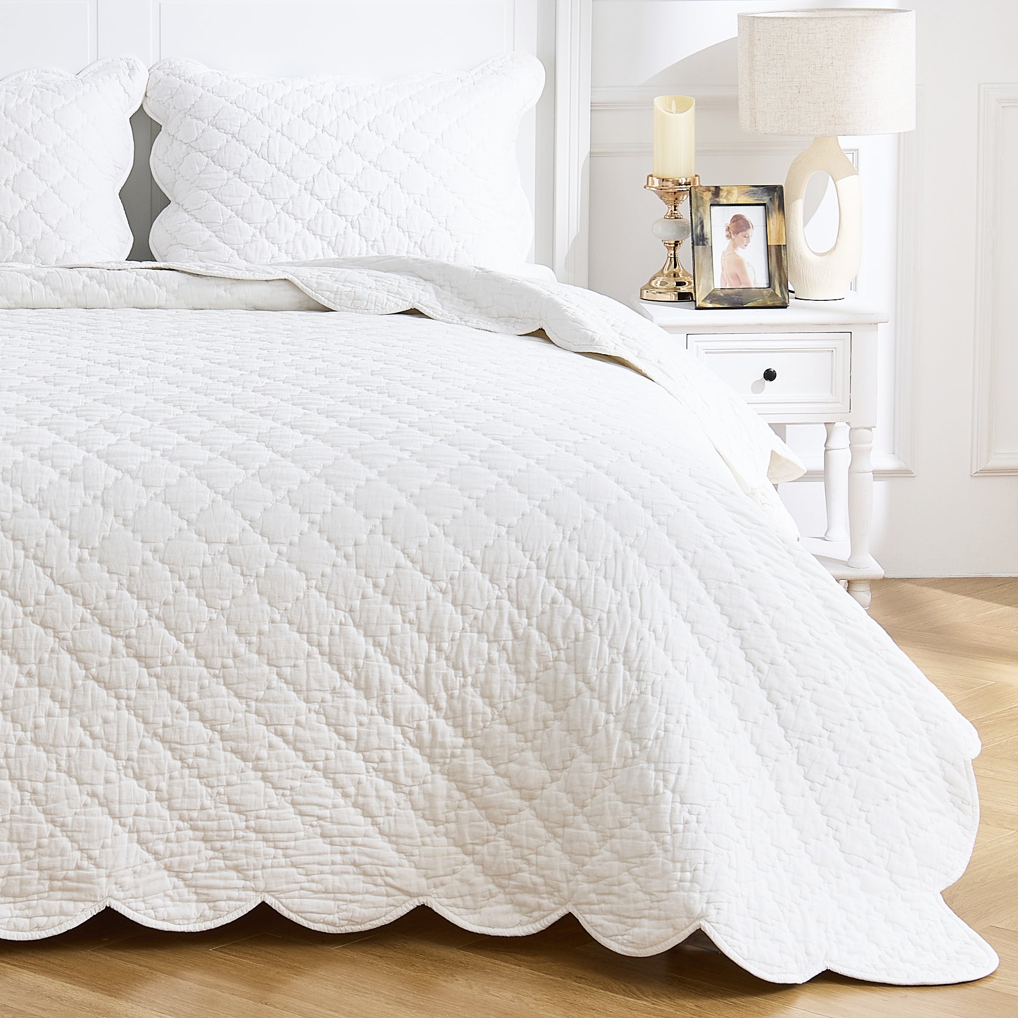 Diamond Scallop Cotton Voile Hand Stitched Quilt Set