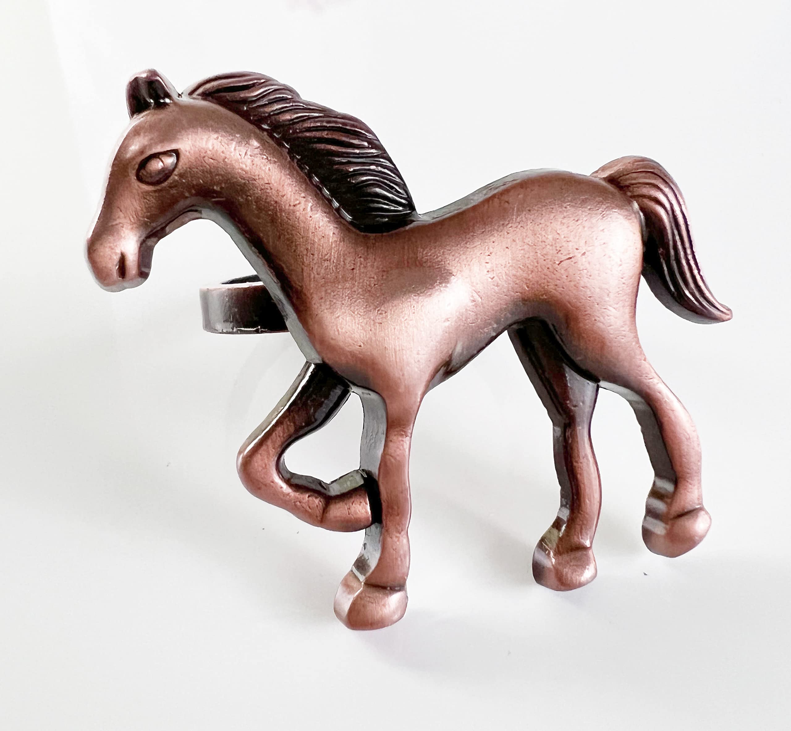 Fennco Styles Horse Metal Napkin Rings, Set of 4 - Silver Animal Napkin Holders for Home, Dining Table Décor, Banquets, Holidays, Family Gatherings and Special Occasions