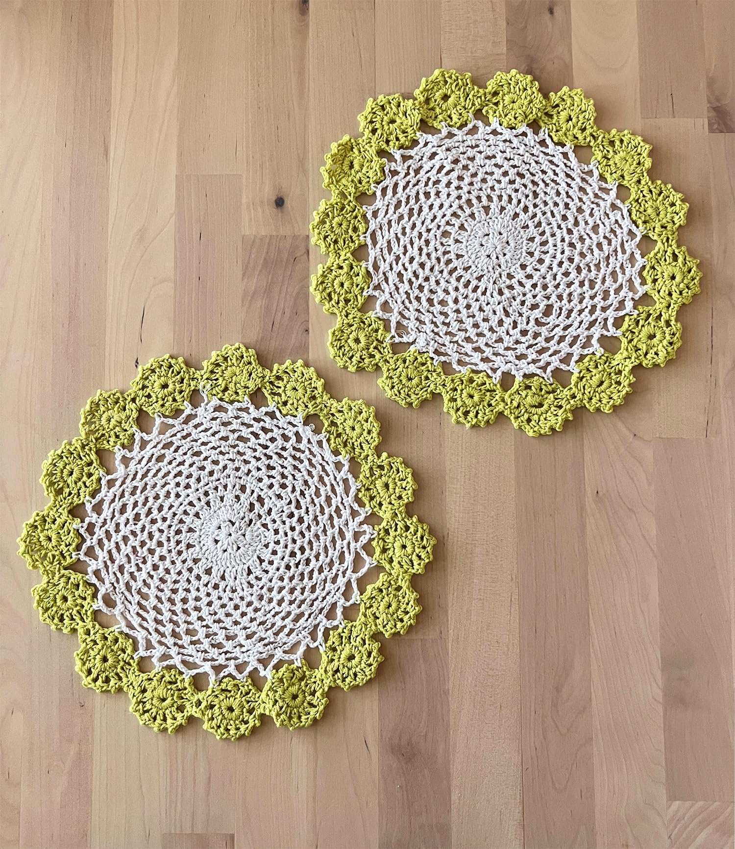 Fennco Styles Handmade Two-Tone Floral Crochet Tray Doily, 9" Round - Cloth Placemat for Everyday Use, Holidays, Home Décor, Cocktail Party, Tea Party, Special Occasion