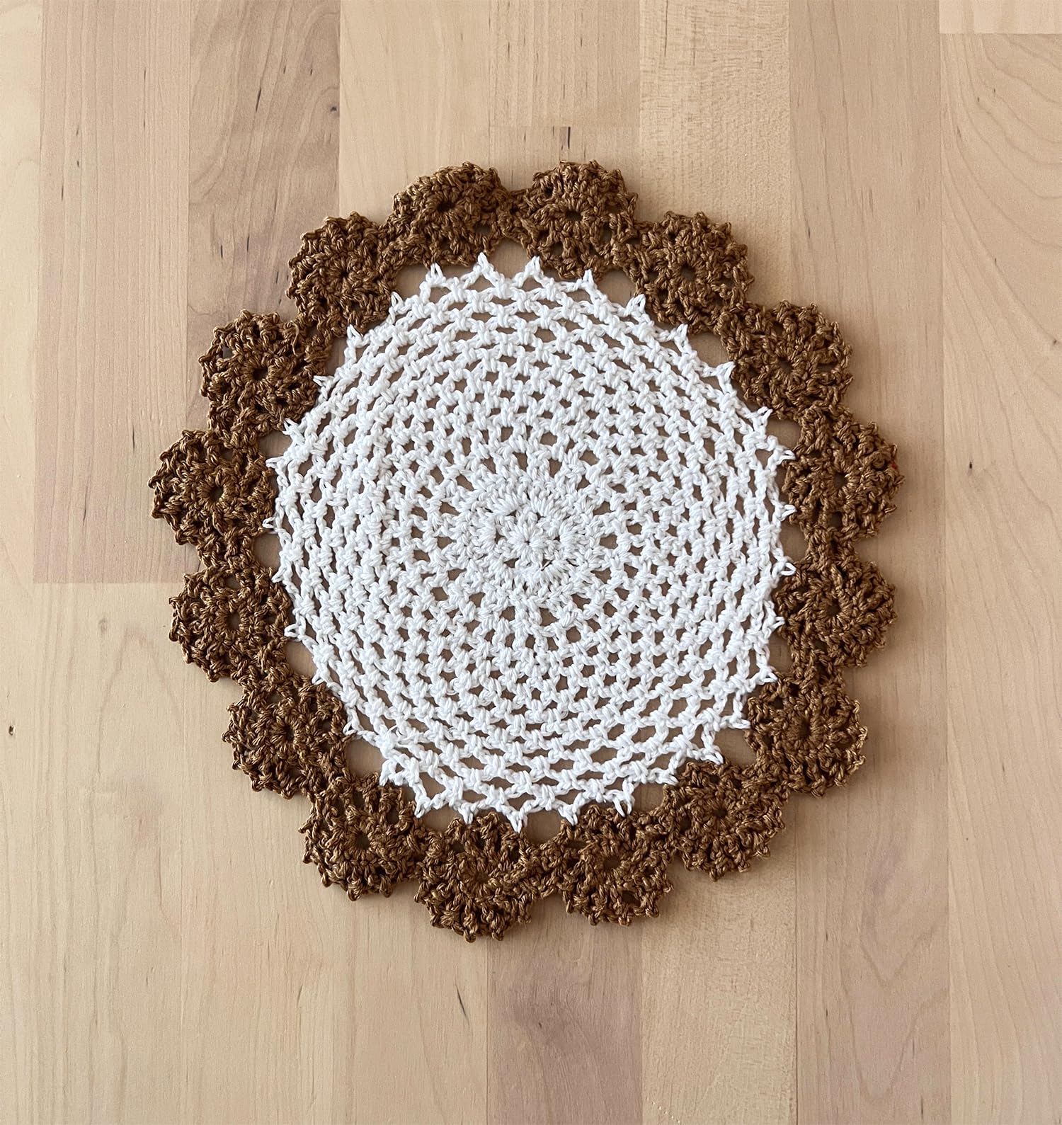 Fennco Styles Handmade Two-Tone Floral Crochet Tray Doily, 9" Round - Cloth Placemat for Everyday Use, Holidays, Home Décor, Cocktail Party, Tea Party, Special Occasion