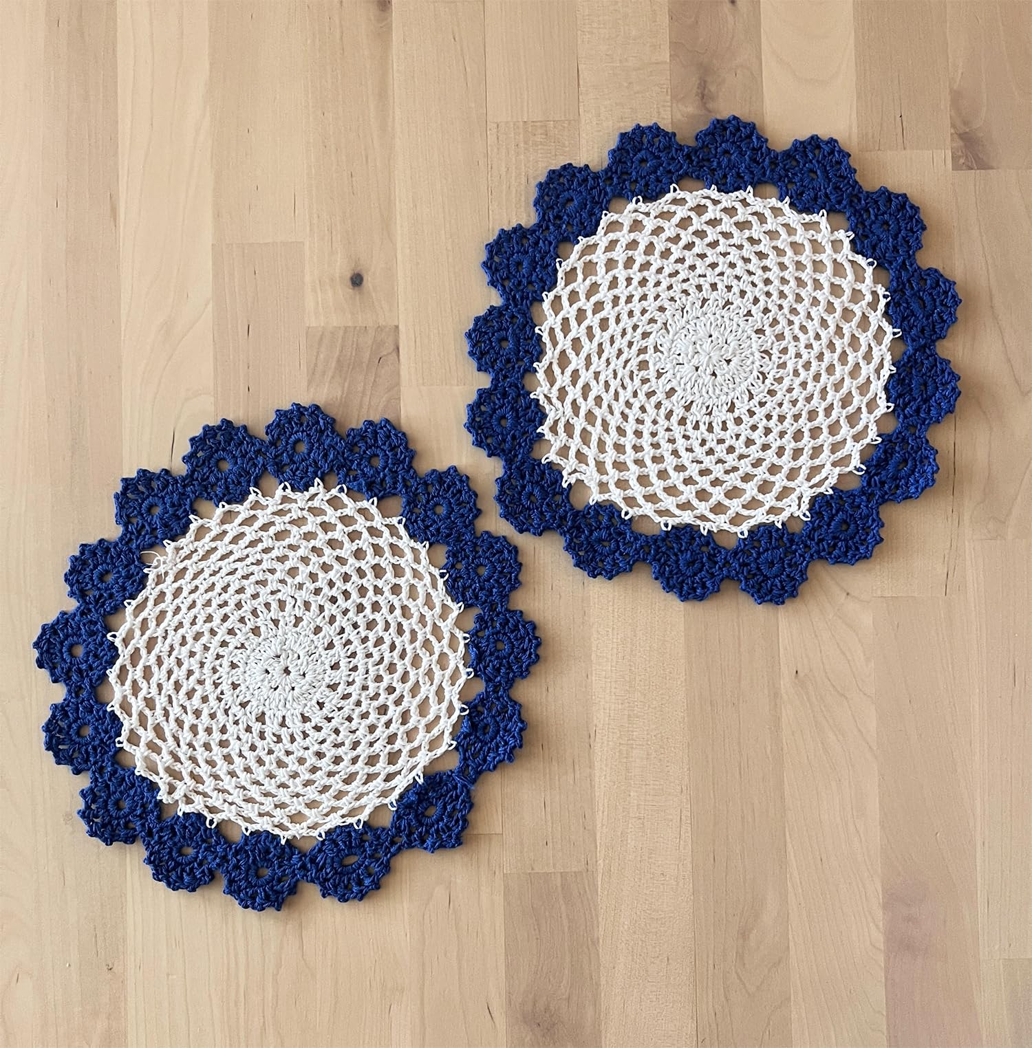 Fennco Styles Handmade Two-Tone Floral Crochet Tray Doily, 9" Round - Cloth Placemat for Everyday Use, Holidays, Home Décor, Cocktail Party, Tea Party, Special Occasion