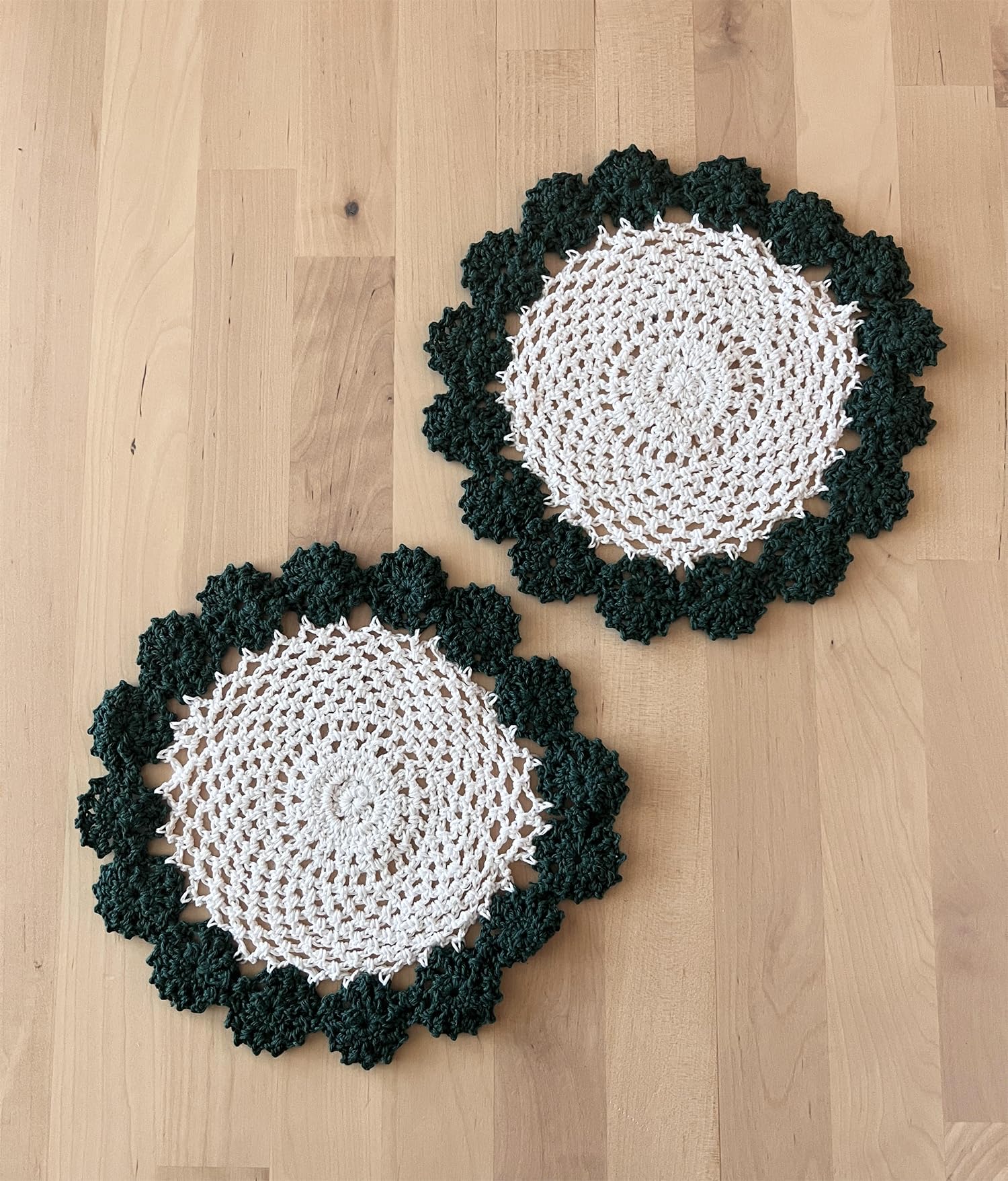 Fennco Styles Handmade Two-Tone Floral Crochet Tray Doily, 9" Round - Cloth Placemat for Everyday Use, Holidays, Home Décor, Cocktail Party, Tea Party, Special Occasion