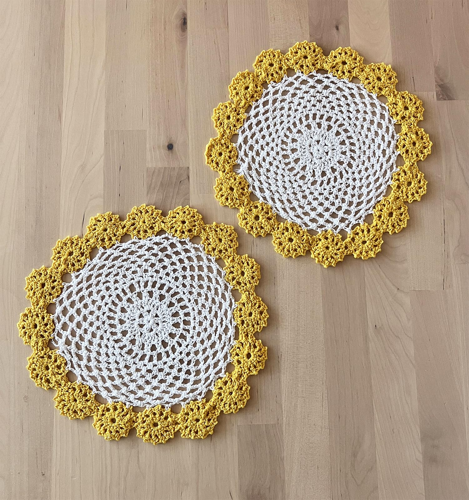 Fennco Styles Handmade Two-Tone Floral Crochet Tray Doily, 9" Round - Cloth Placemat for Everyday Use, Holidays, Home Décor, Cocktail Party, Tea Party, Special Occasion