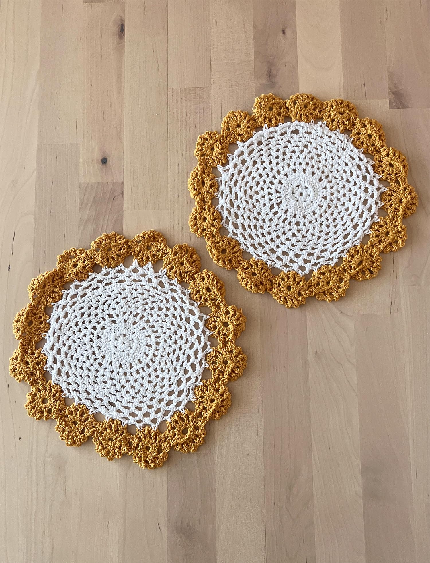 Fennco Styles Handmade Two-Tone Floral Crochet Tray Doily, 9" Round - Cloth Placemat for Everyday Use, Holidays, Home Décor, Cocktail Party, Tea Party, Special Occasion