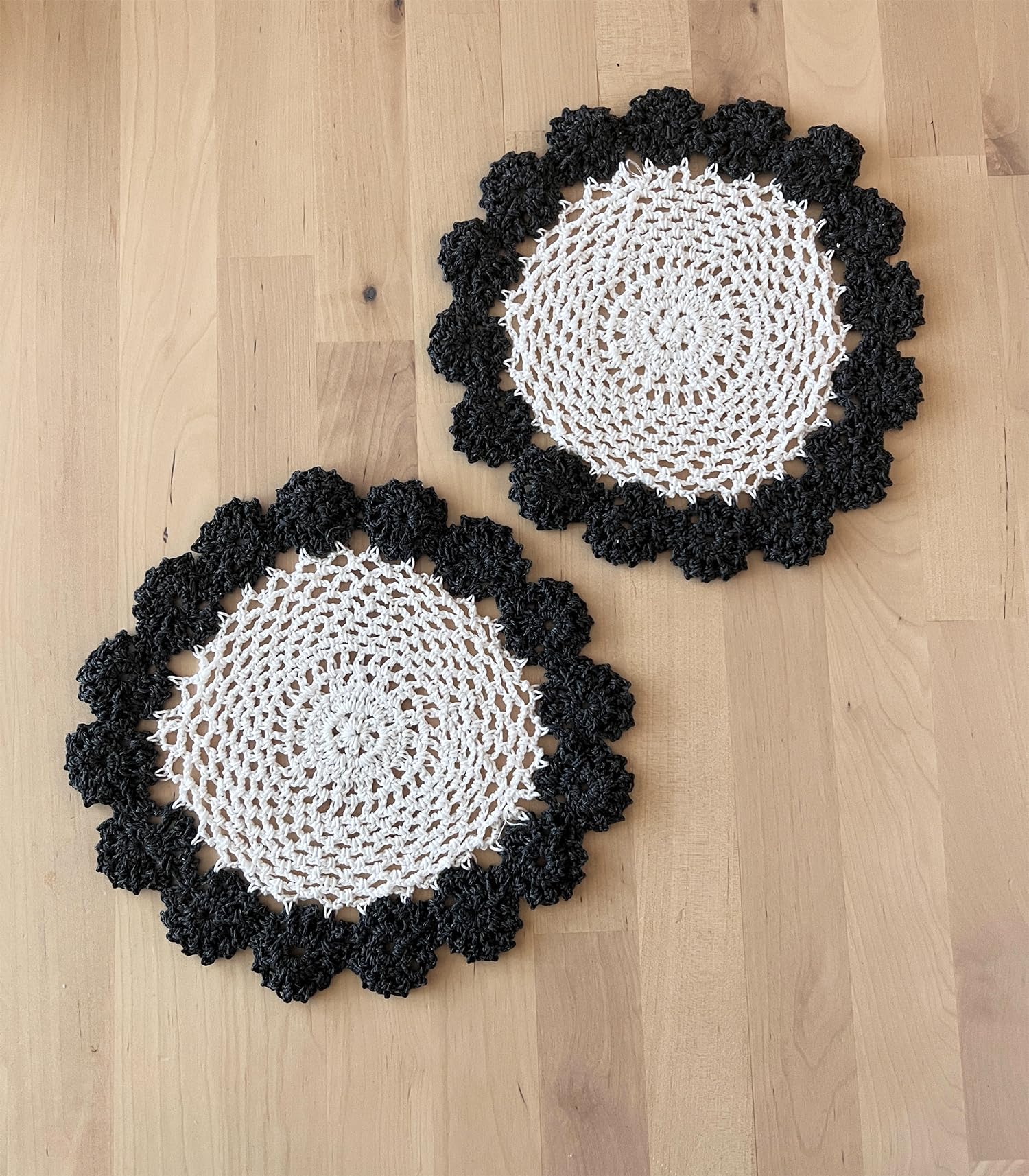 Fennco Styles Handmade Two-Tone Floral Crochet Tray Doily, 9" Round - Cloth Placemat for Everyday Use, Holidays, Home Décor, Cocktail Party, Tea Party, Special Occasion