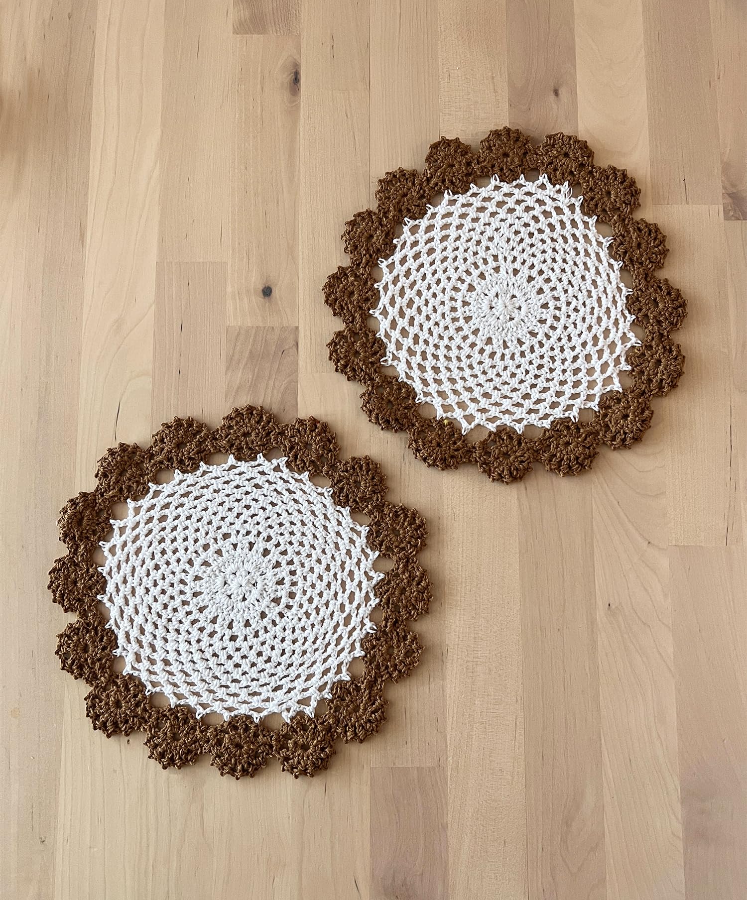 Fennco Styles Handmade Two-Tone Floral Crochet Tray Doily, 9" Round - Cloth Placemat for Everyday Use, Holidays, Home Décor, Cocktail Party, Tea Party, Special Occasion