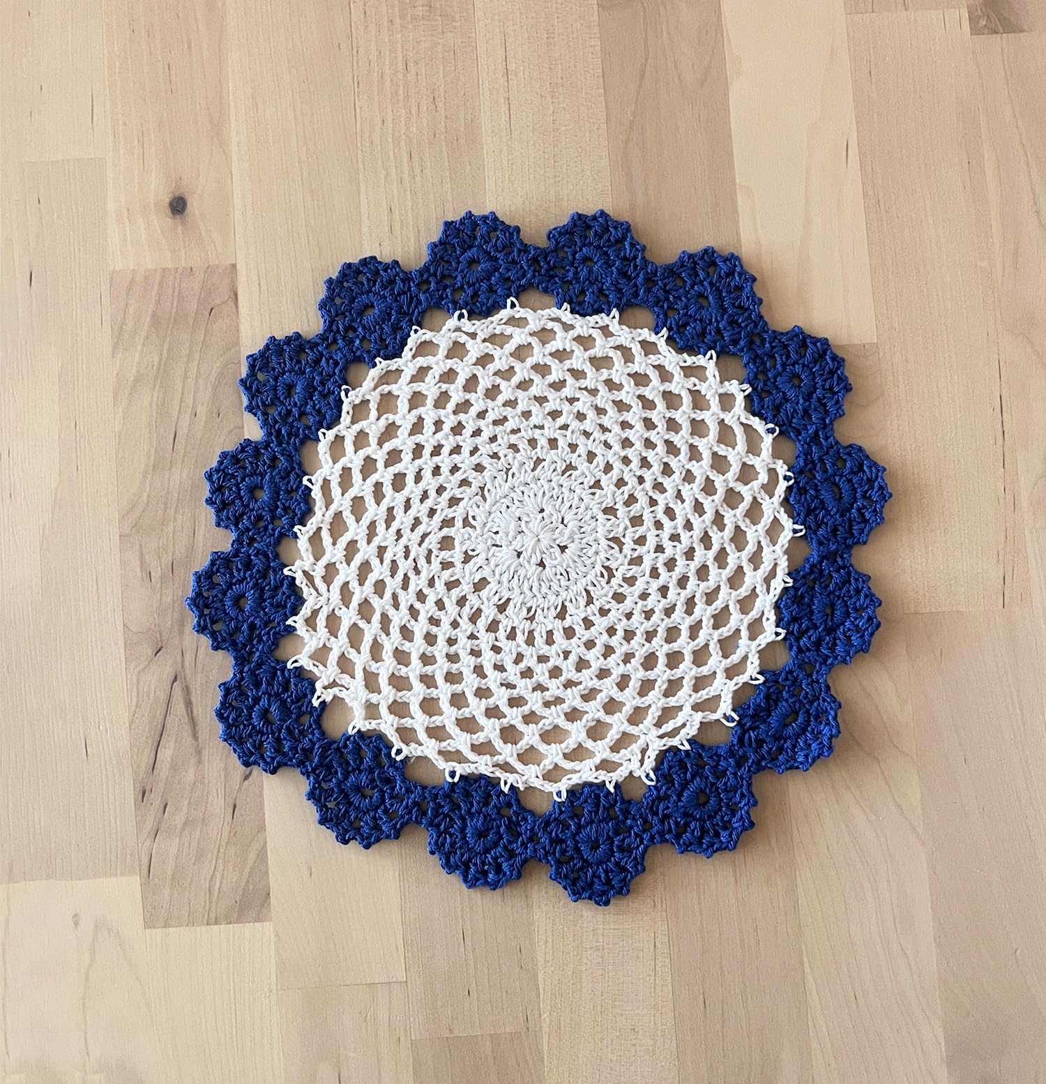 Fennco Styles Handmade Two-Tone Floral Crochet Tray Doily, 9" Round - Cloth Placemat for Everyday Use, Holidays, Home Décor, Cocktail Party, Tea Party, Special Occasion