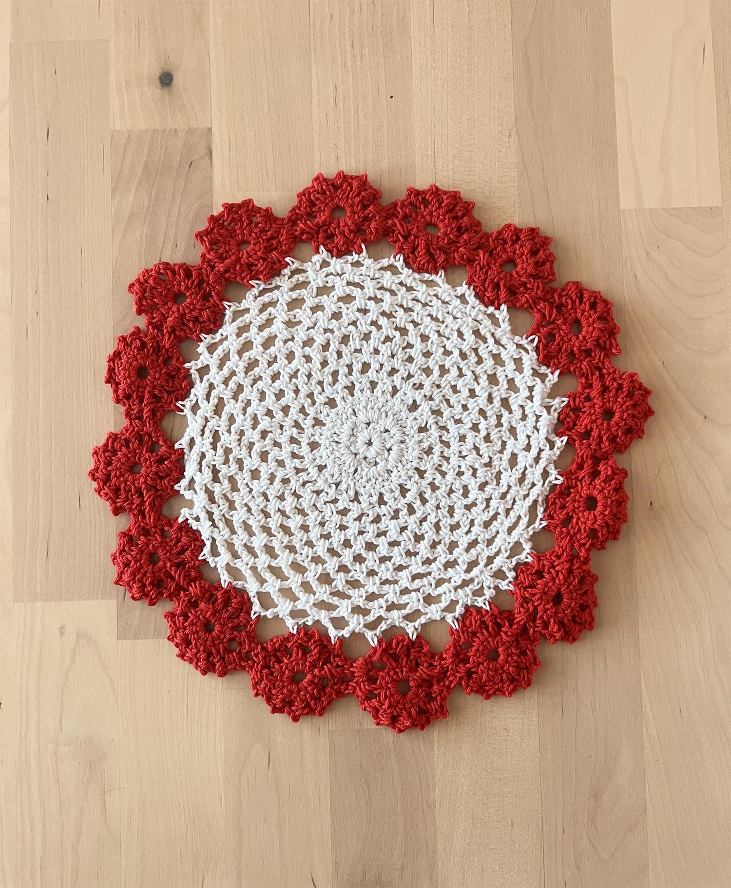 Fennco Styles Handmade Two-Tone Floral Crochet Tray Doily, 9" Round - Cloth Placemat for Everyday Use, Holidays, Home Décor, Cocktail Party, Tea Party, Special Occasion