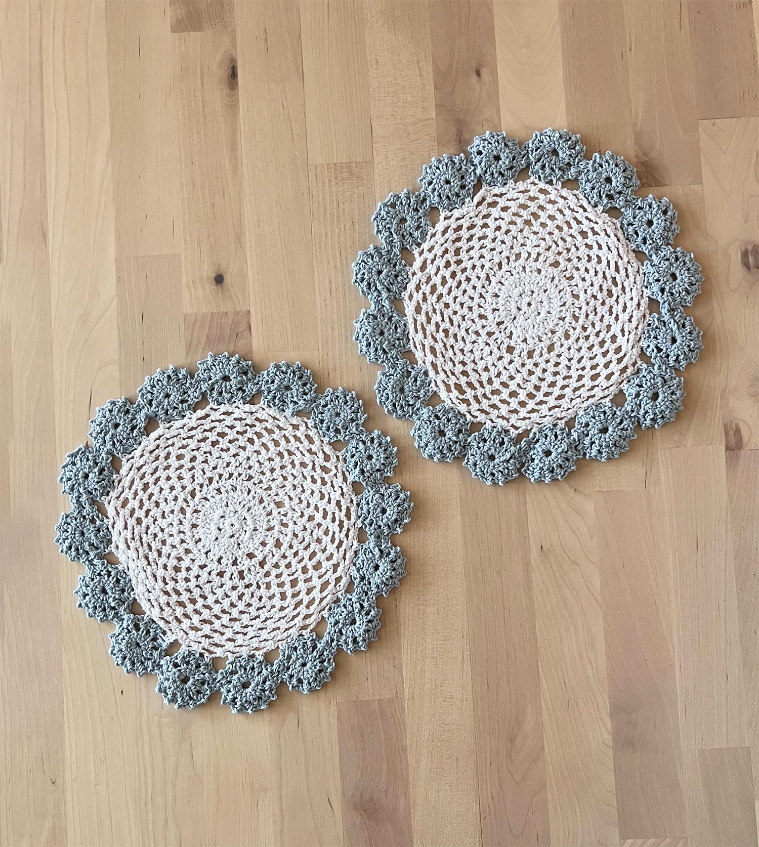 Fennco Styles Handmade Two-Tone Floral Crochet Tray Doily, 9" Round - Cloth Placemat for Everyday Use, Holidays, Home Décor, Cocktail Party, Tea Party, Special Occasion