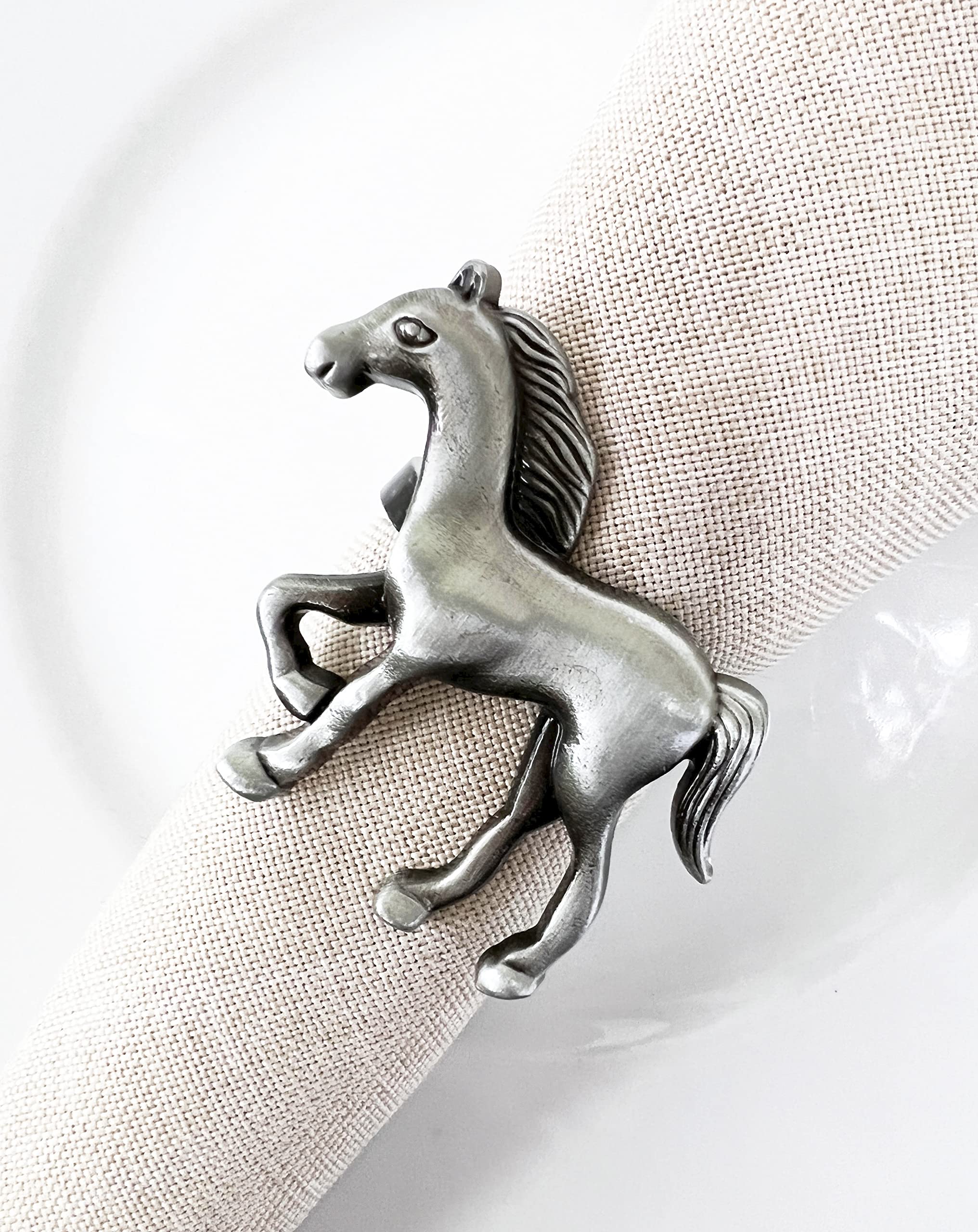 Fennco Styles Horse Metal Napkin Rings, Set of 4 - Silver Animal Napkin Holders for Home, Dining Table Décor, Banquets, Holidays, Family Gatherings and Special Occasions
