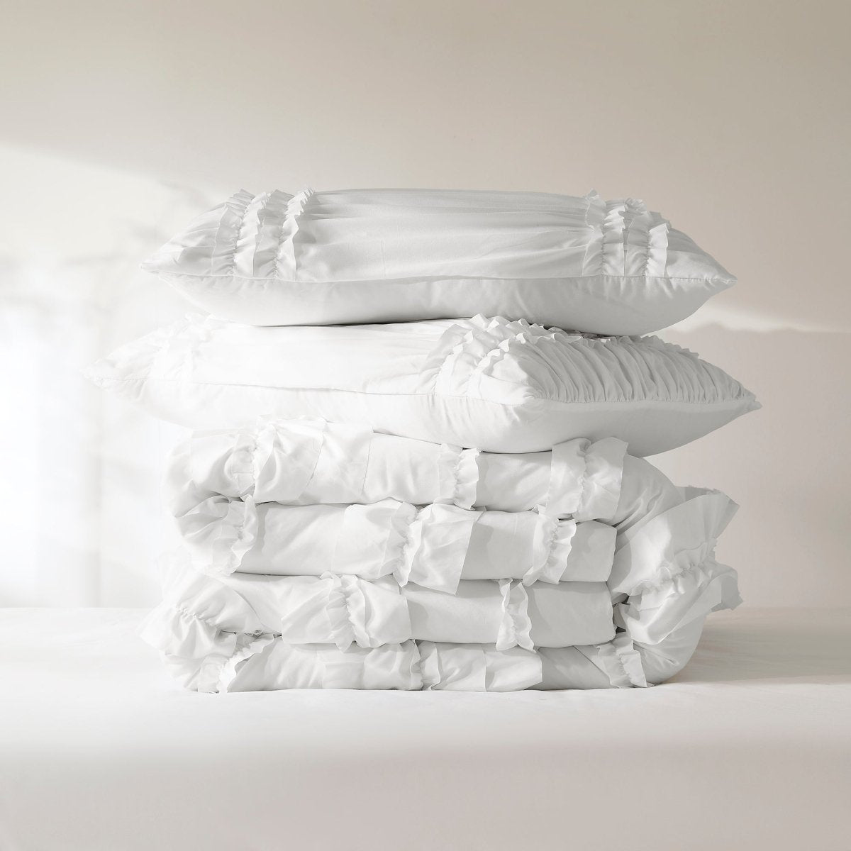 Belle Comforter Set