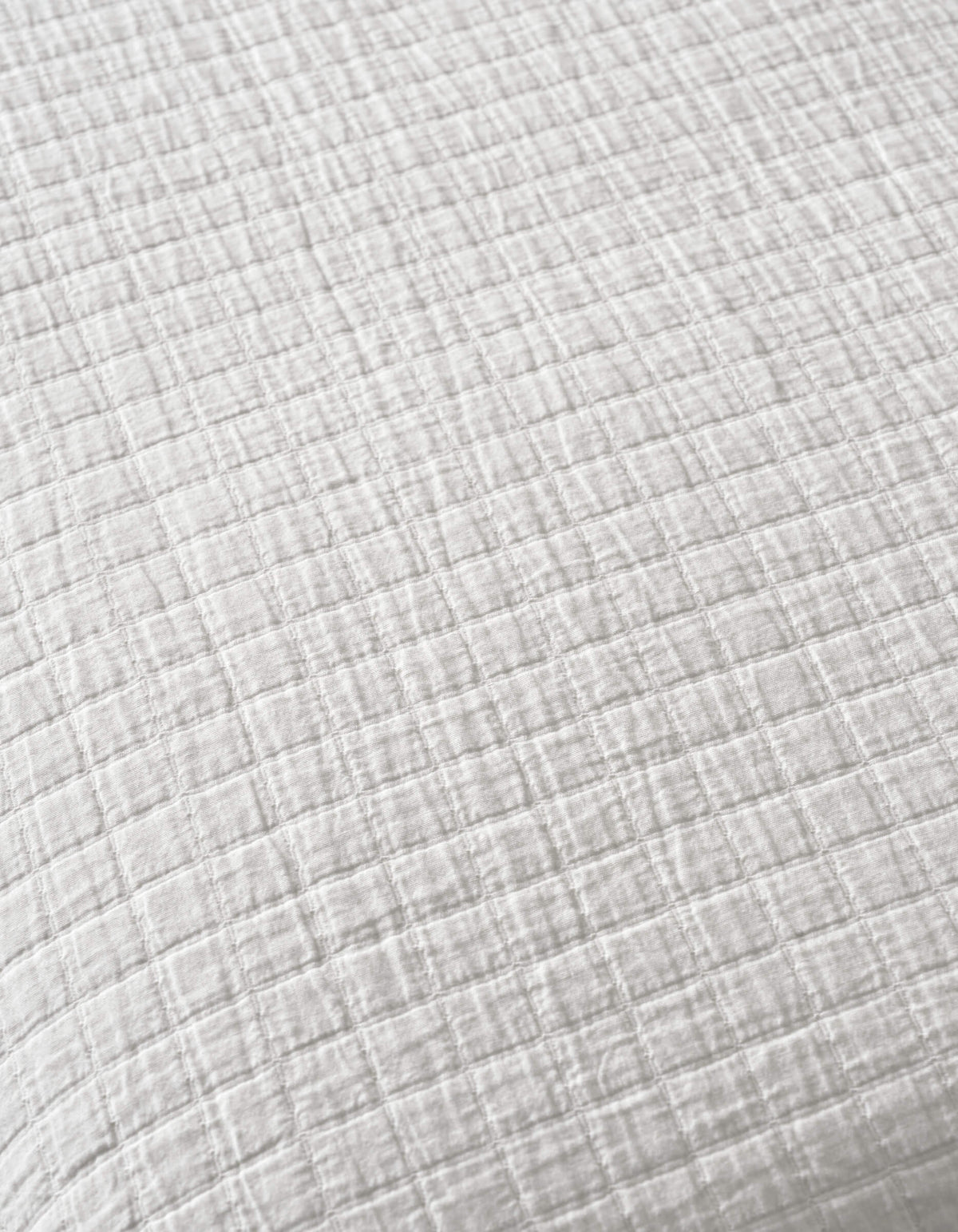 Waterfront Grid Matelasse Blanket