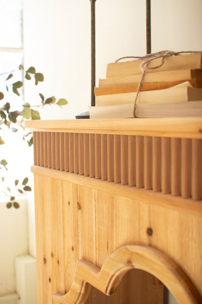 Céret Natural Fir Wood Decorative Mantel