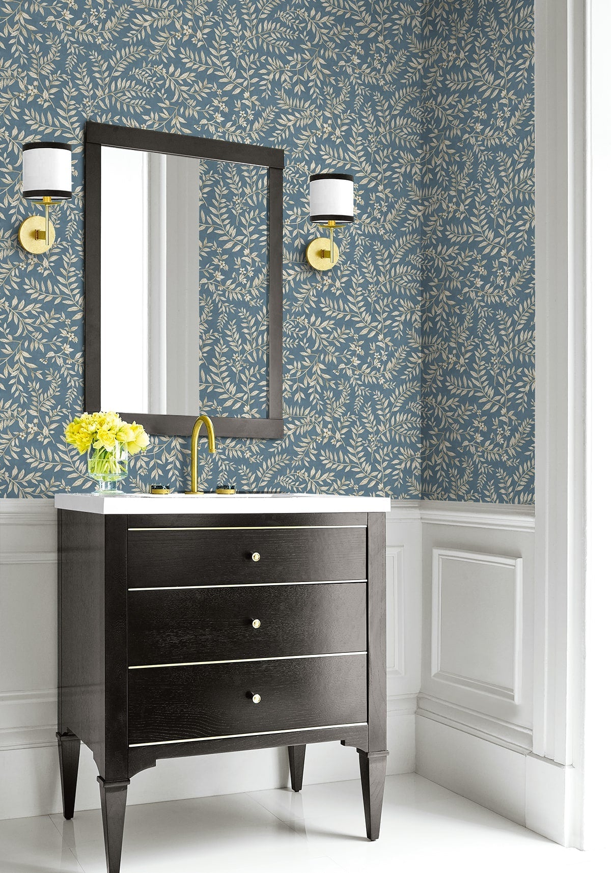 Vining Leaf Trail Premium Matte Non-Woven Peel and Stick Wallpaper