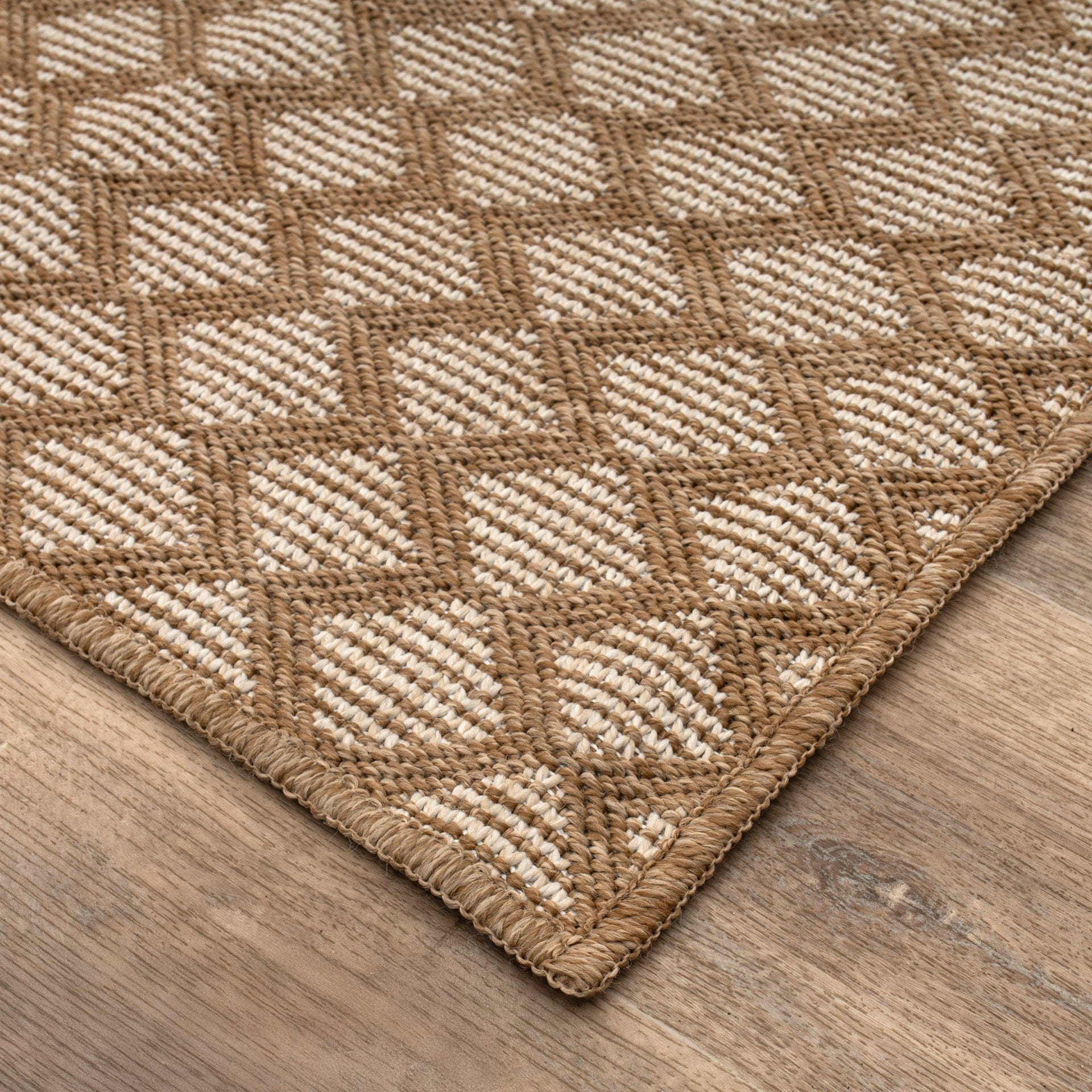 East Green Jovis Outdoor Area Rug