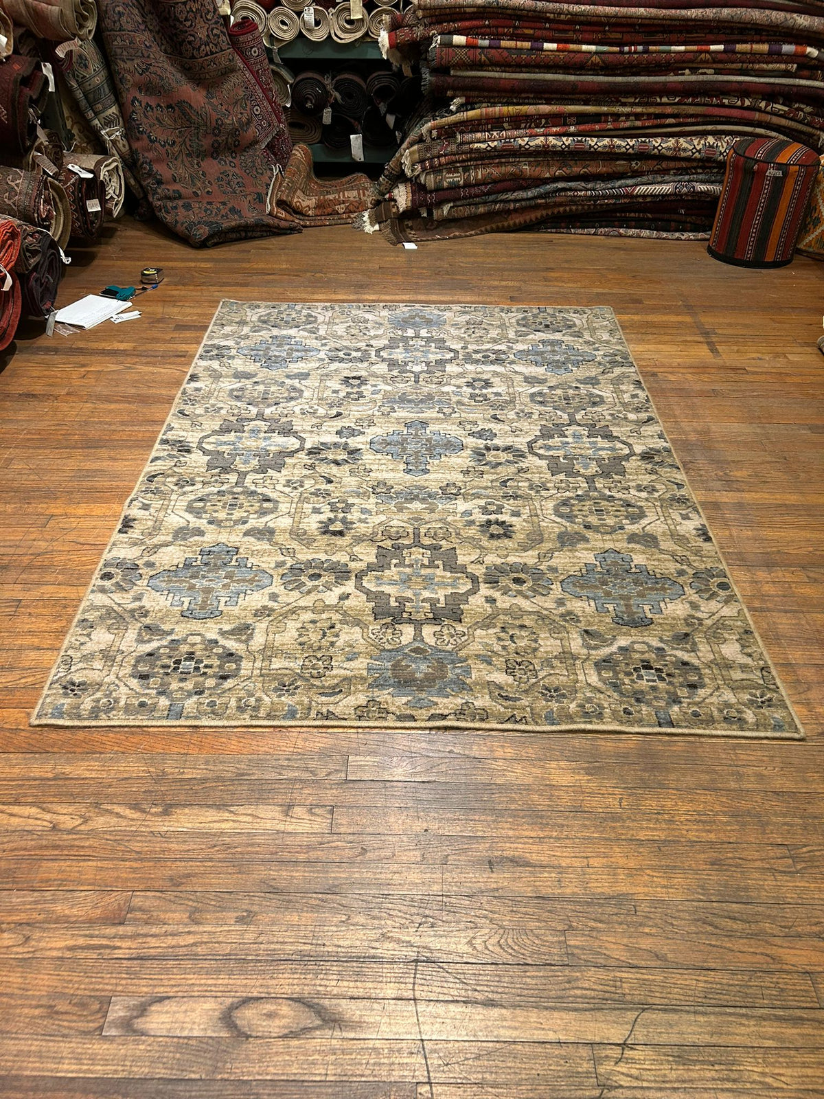 Persian-Inspired. Modern Defined. Turkish Made Rug, size 5' 4" x 7' 4"