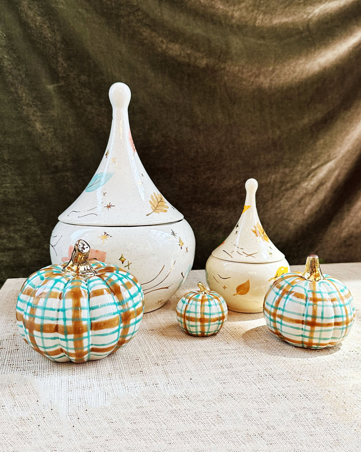 Wind & Leaves Speckled Teardrop Jar with 22k Gold Accents