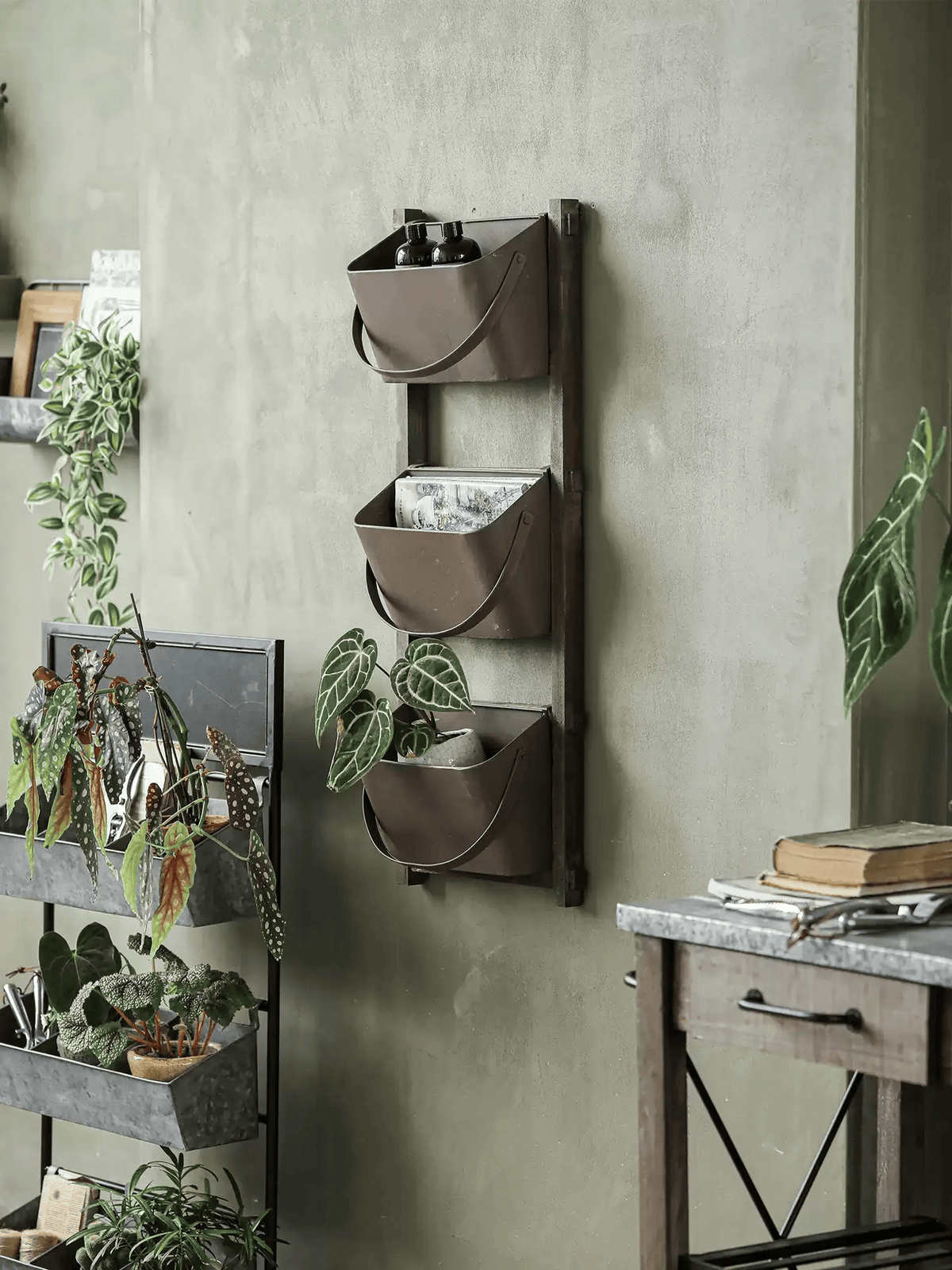 Farmhouse Three-Tier Wall Pocket Organizer