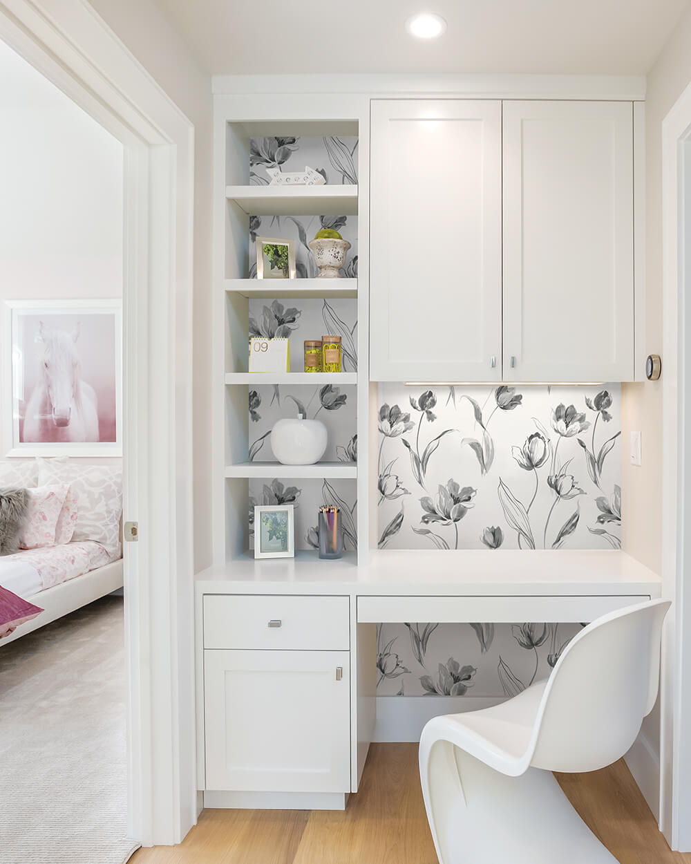 Tulip Toss Floral Peel and Stick Removable Wallpaper