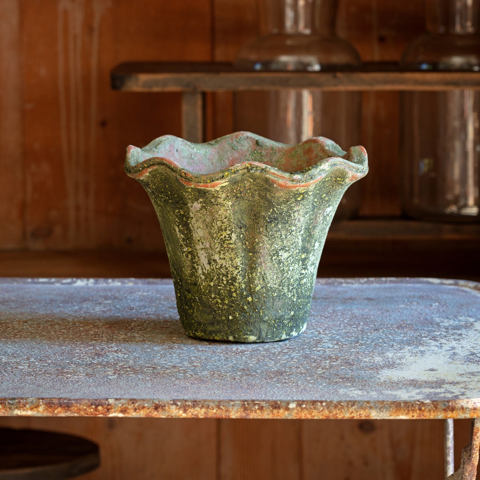 Aged Ruffled Edge Pot