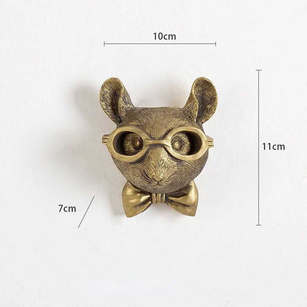 Golden Deer Head Wall Hook: Antique Bronze Resin Animal Pendant for Stylish Wall Decor