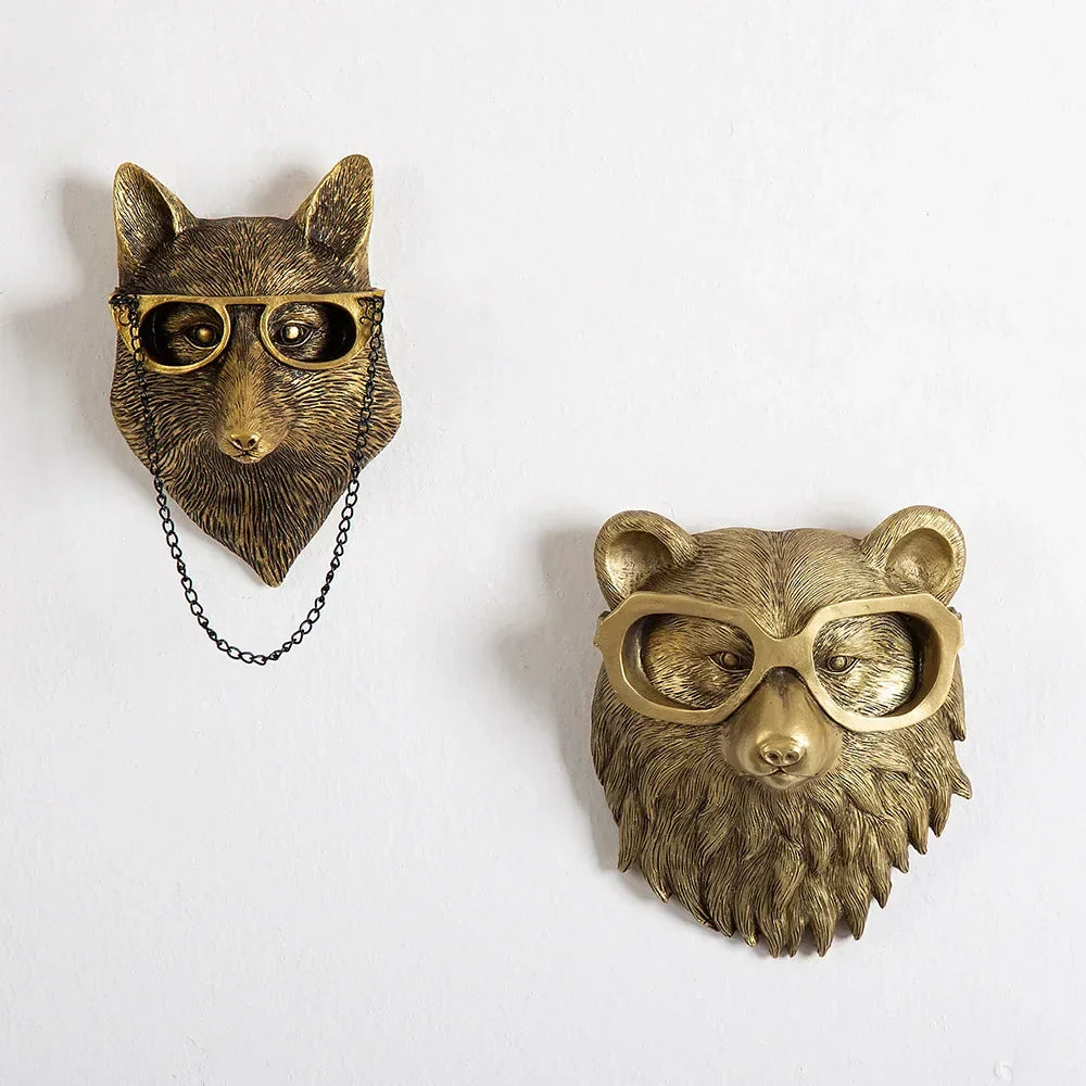 Golden Deer Head Wall Hook: Antique Bronze Resin Animal Pendant for Stylish Wall Decor