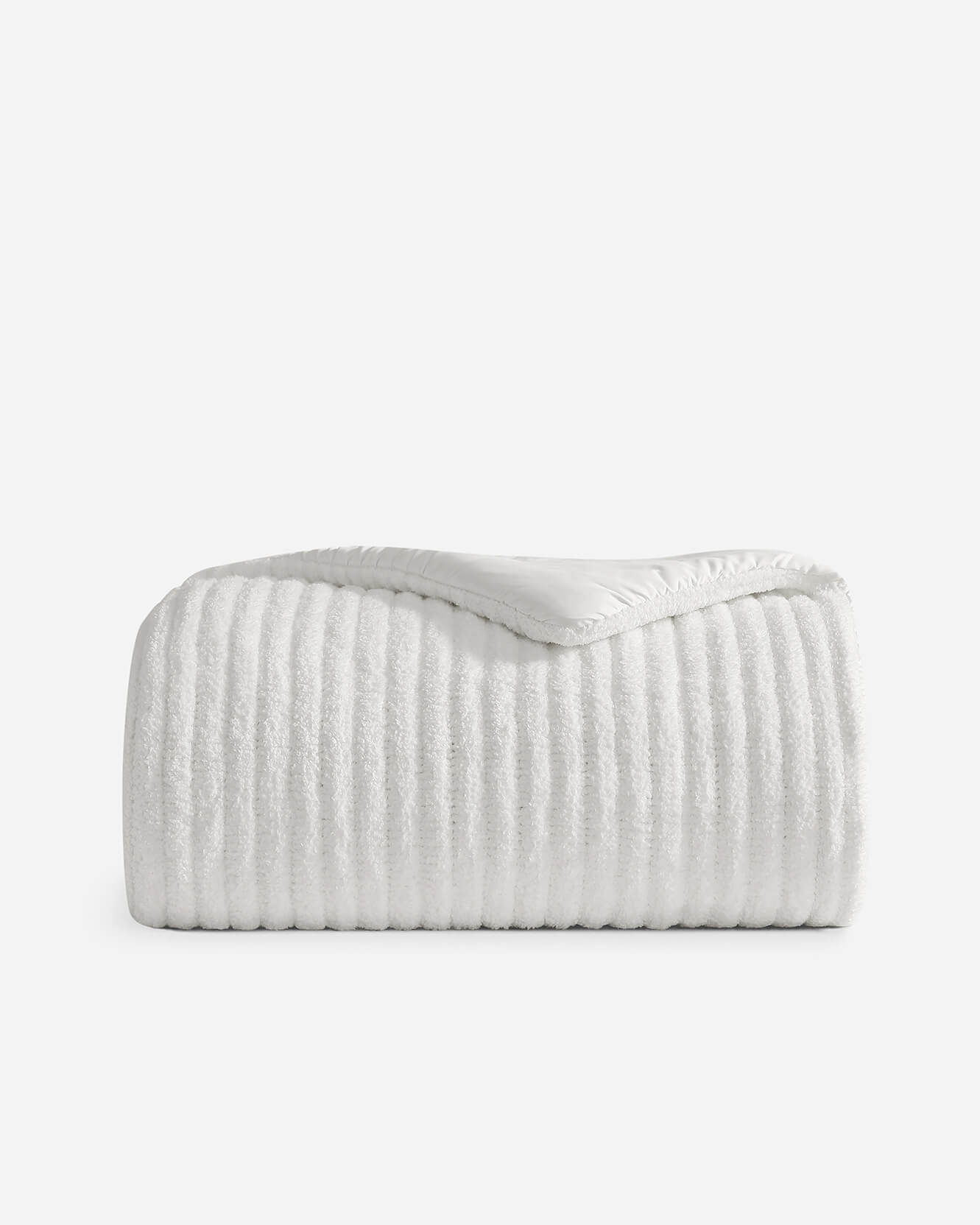 Snug Piped Comforter