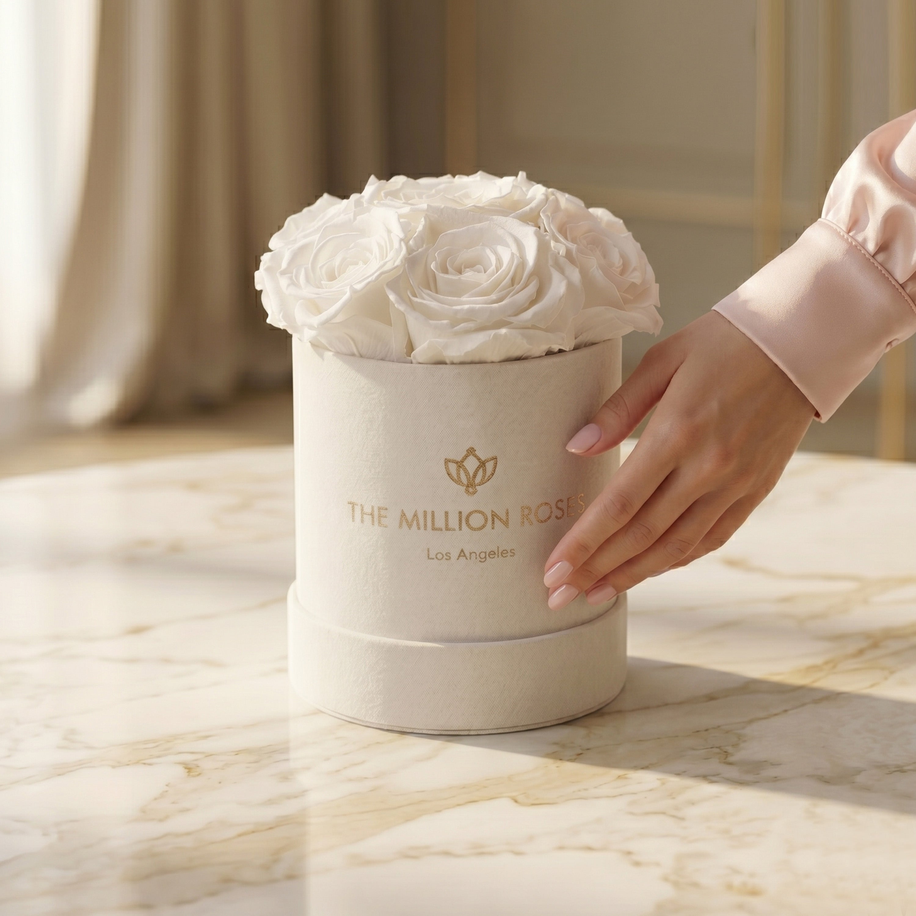 Essence Beige Suede Box | White Roses