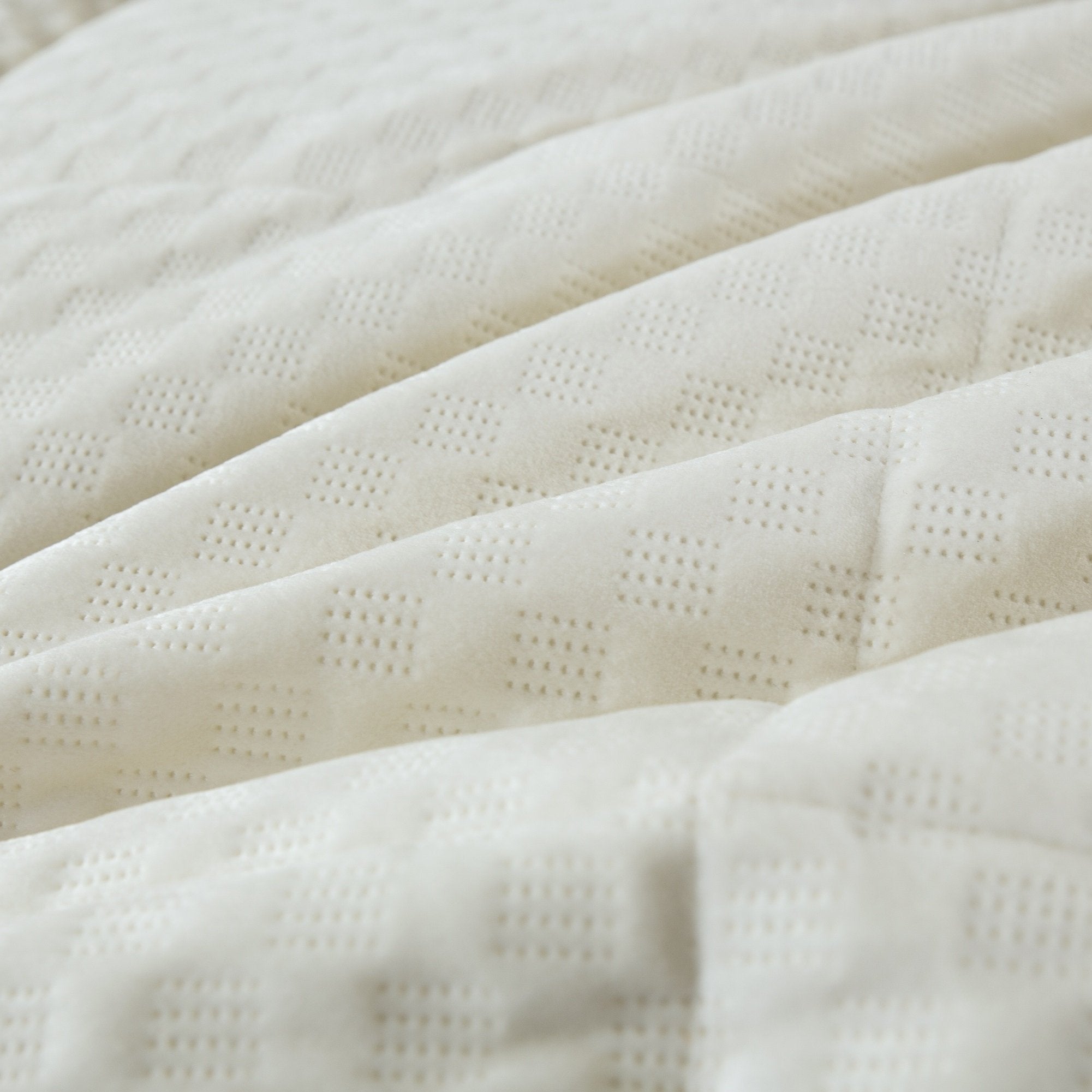 DaDa Bedding Dreamy Soft Velvet Ivory White Plush Velour Tufted Quilted Comforter Set (JHW861)