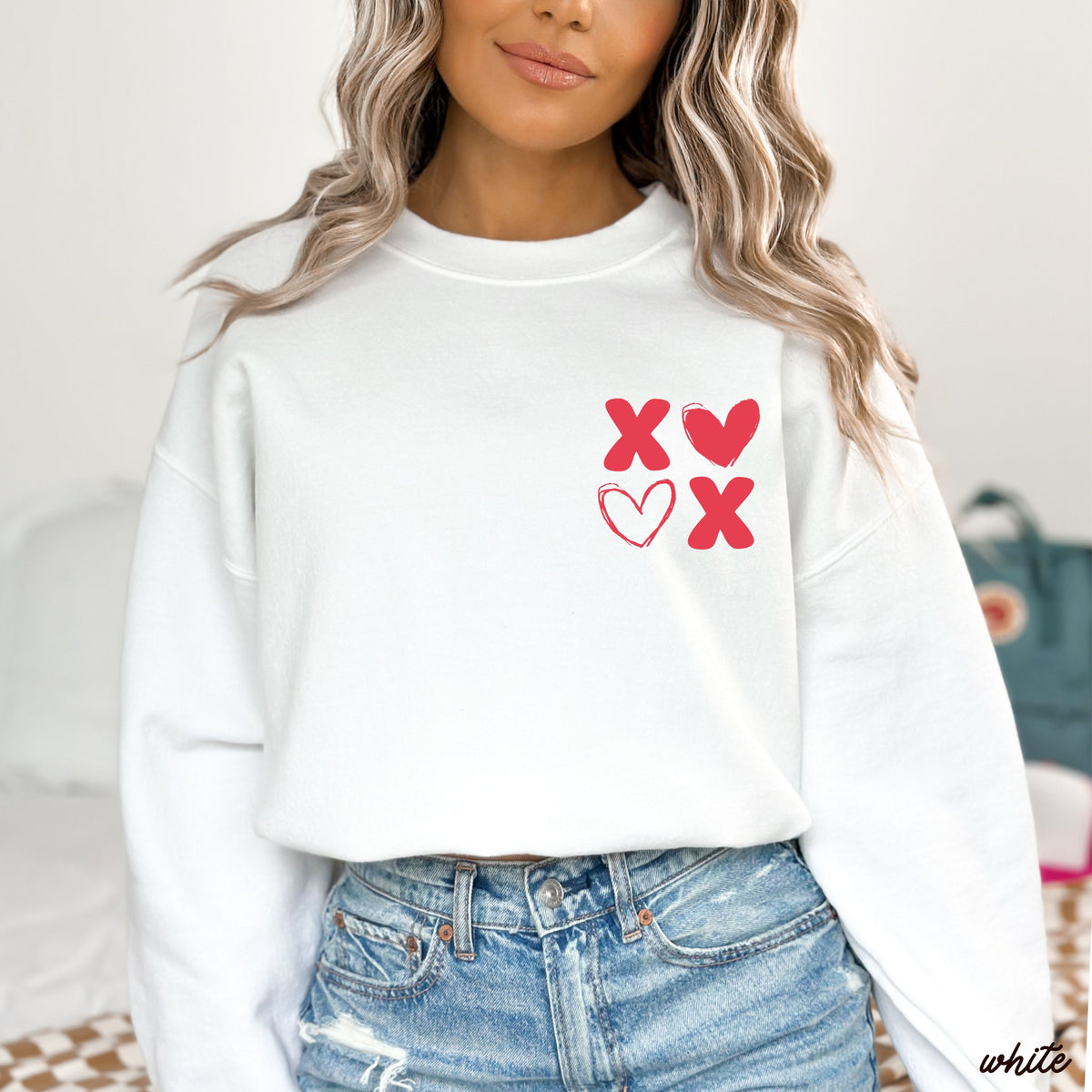Pocket XOXO Sweatshirt *8 Colors (S-3X)
