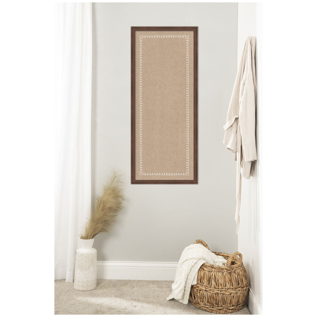 Pinboard White Scalloped Edge