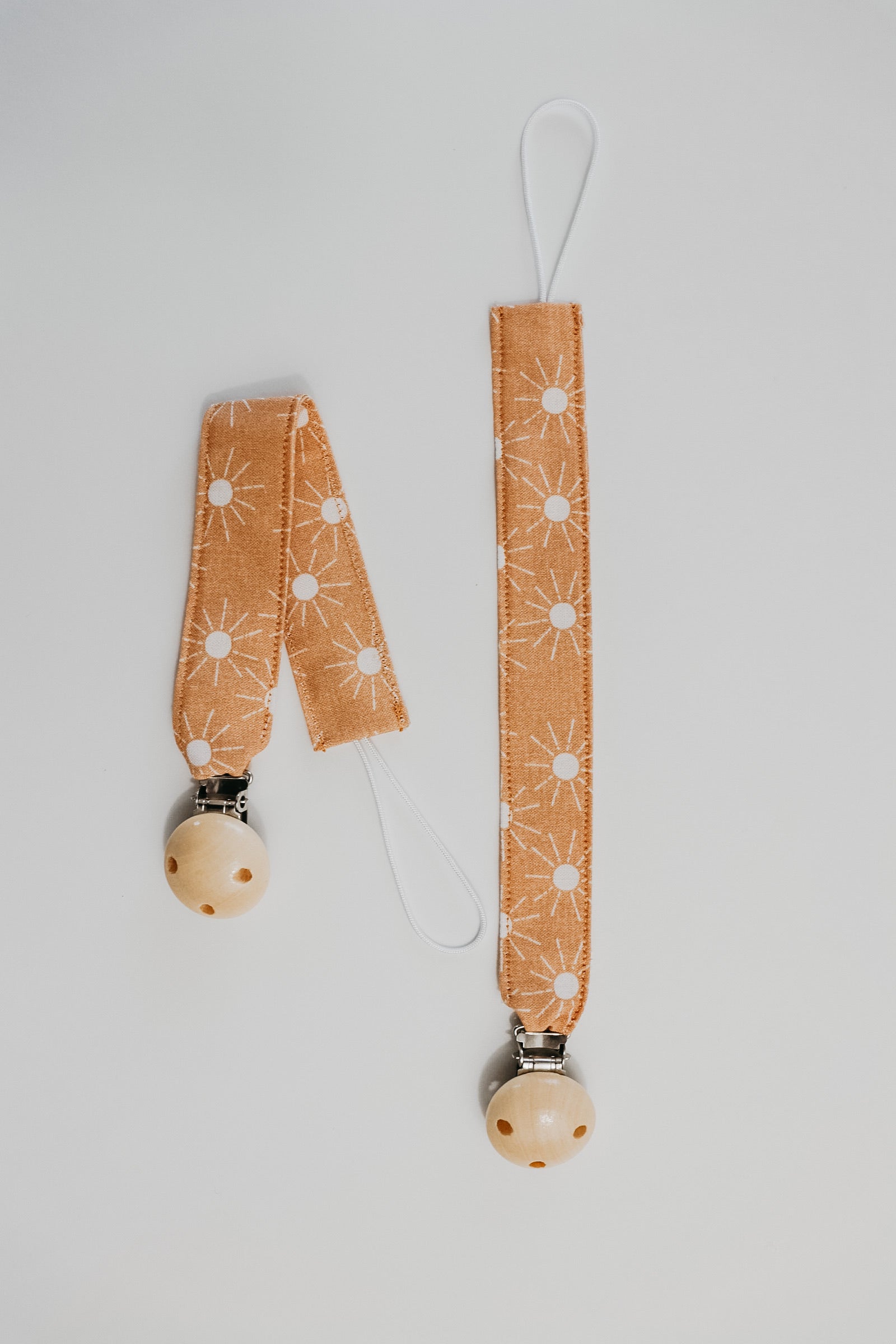 Gaze Pacifier Clip