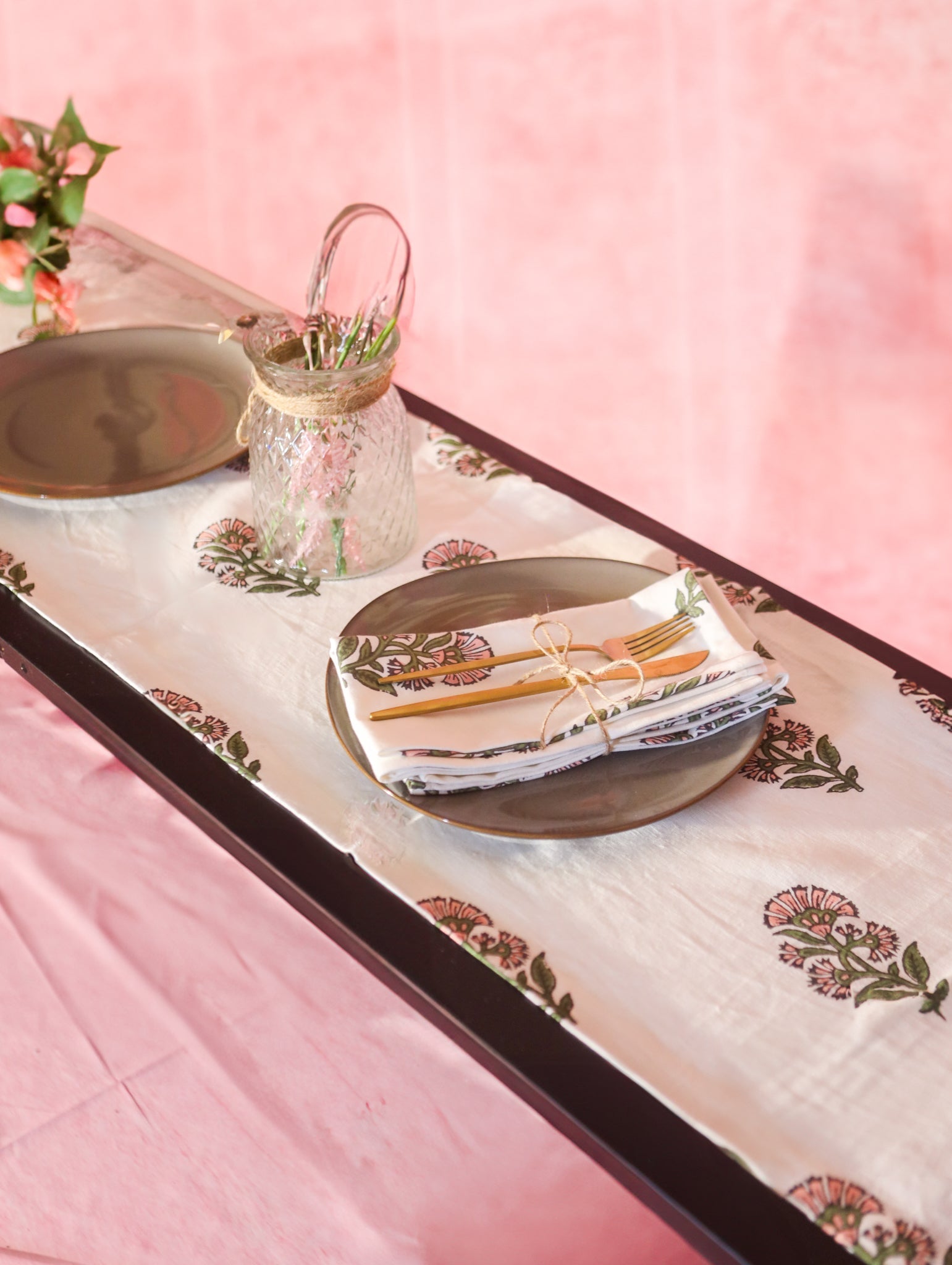 Begum Linen Hand-Printed Runner - Pink