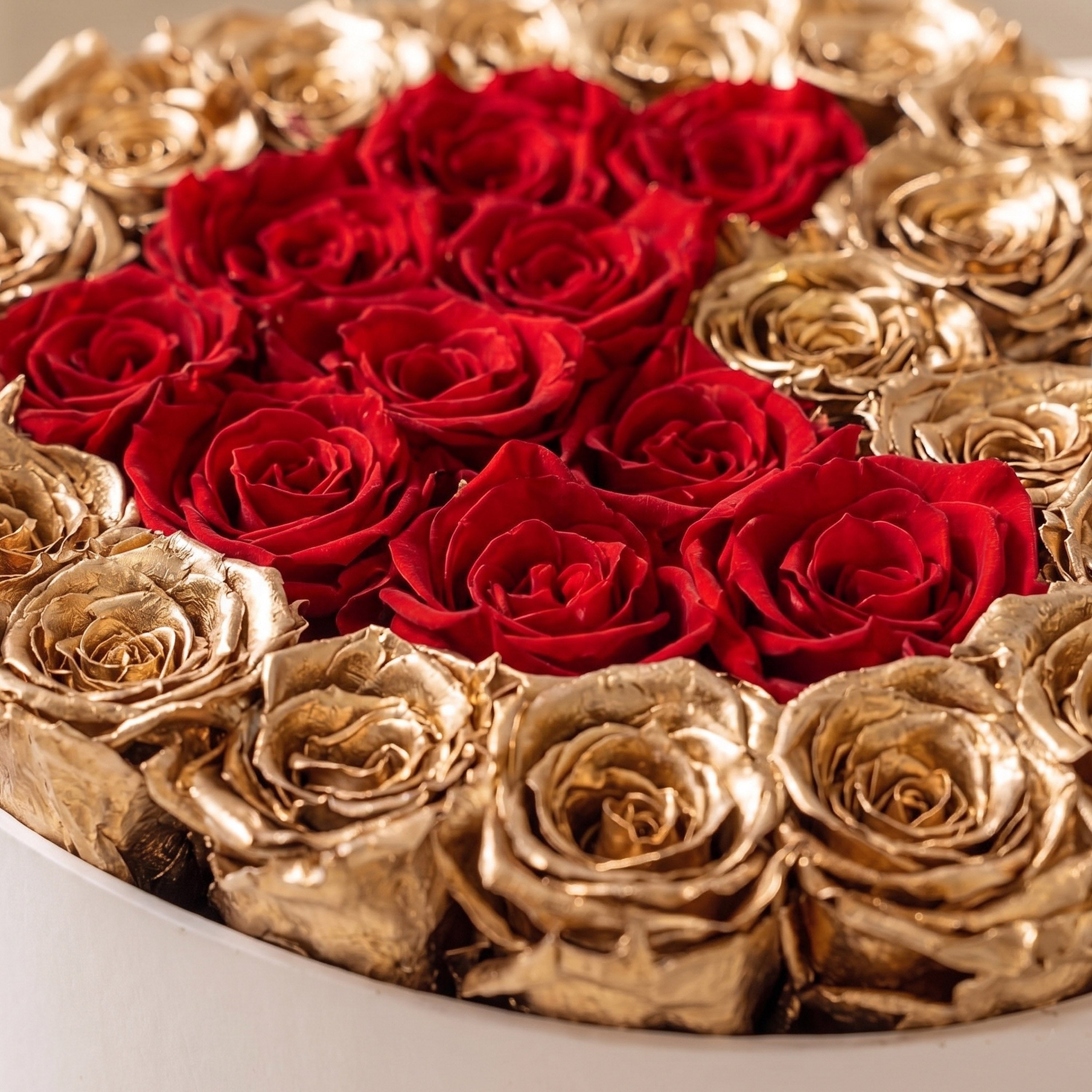 Heart White Box | 24K Gold & Red Roses