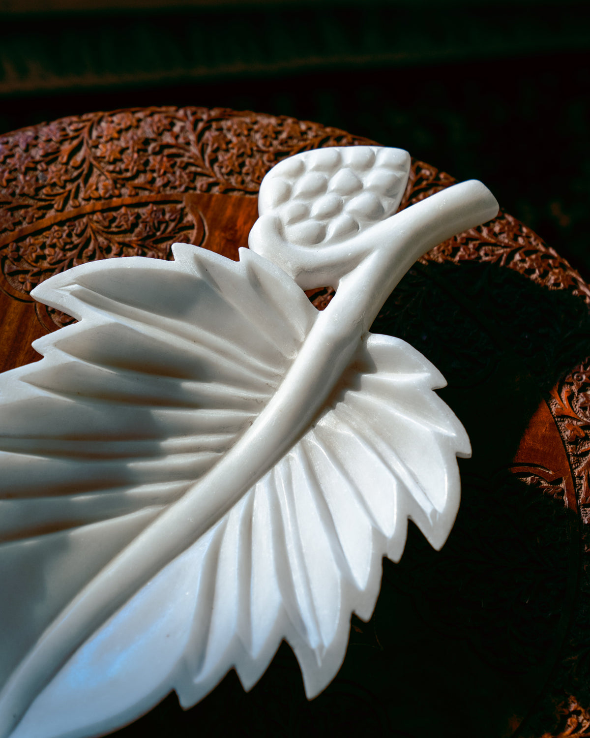 White Makrana Marble Strawberry Leaf Bowl
