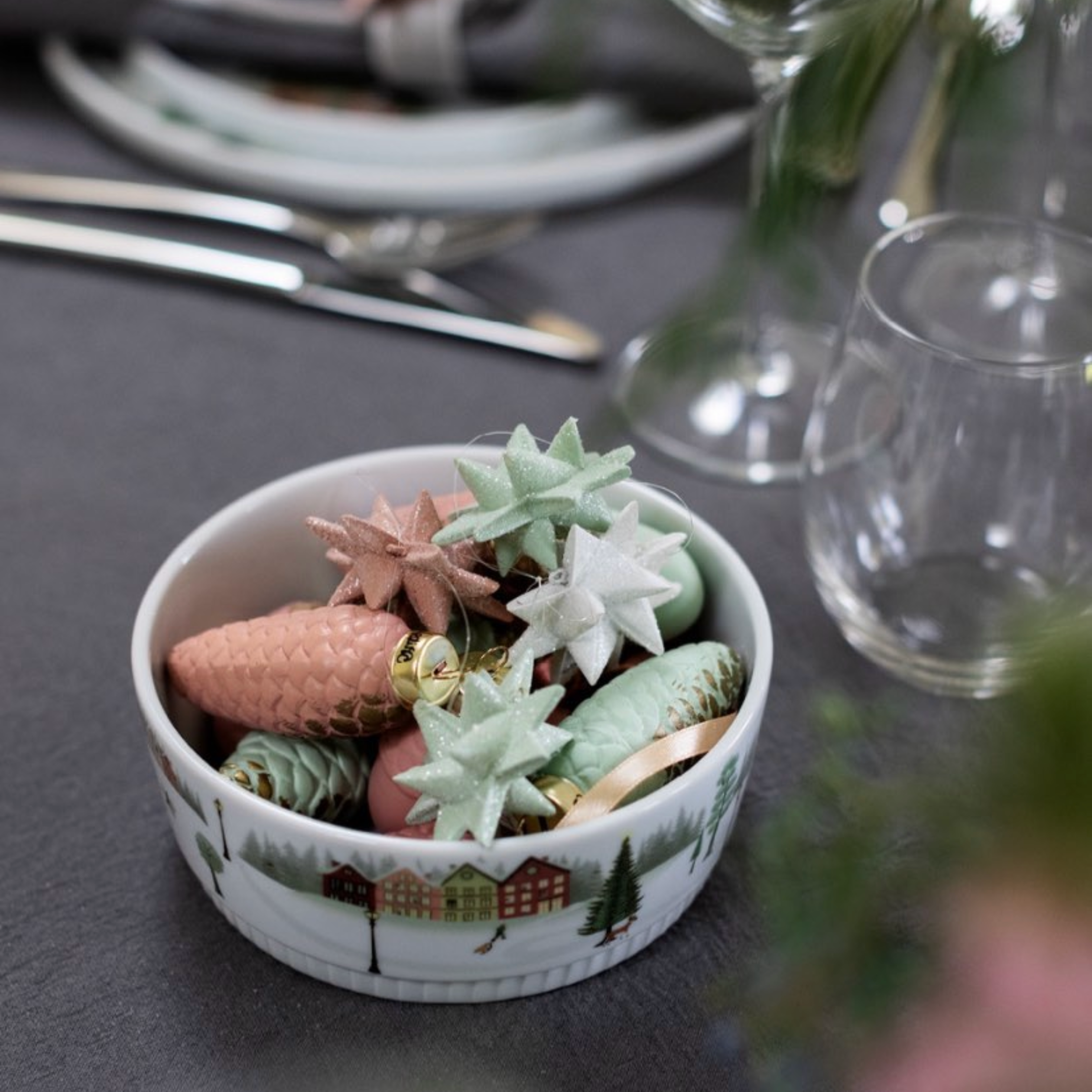 Winter Decor Toulouse Bowl 5.5", Set of 4