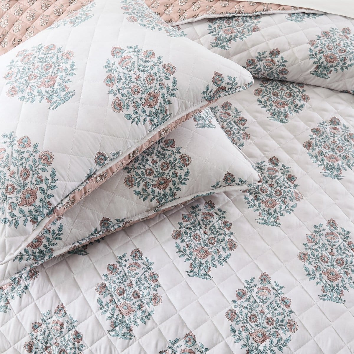 Sofia Flower Block Bouquet Reversible Quilt 6Pc Set