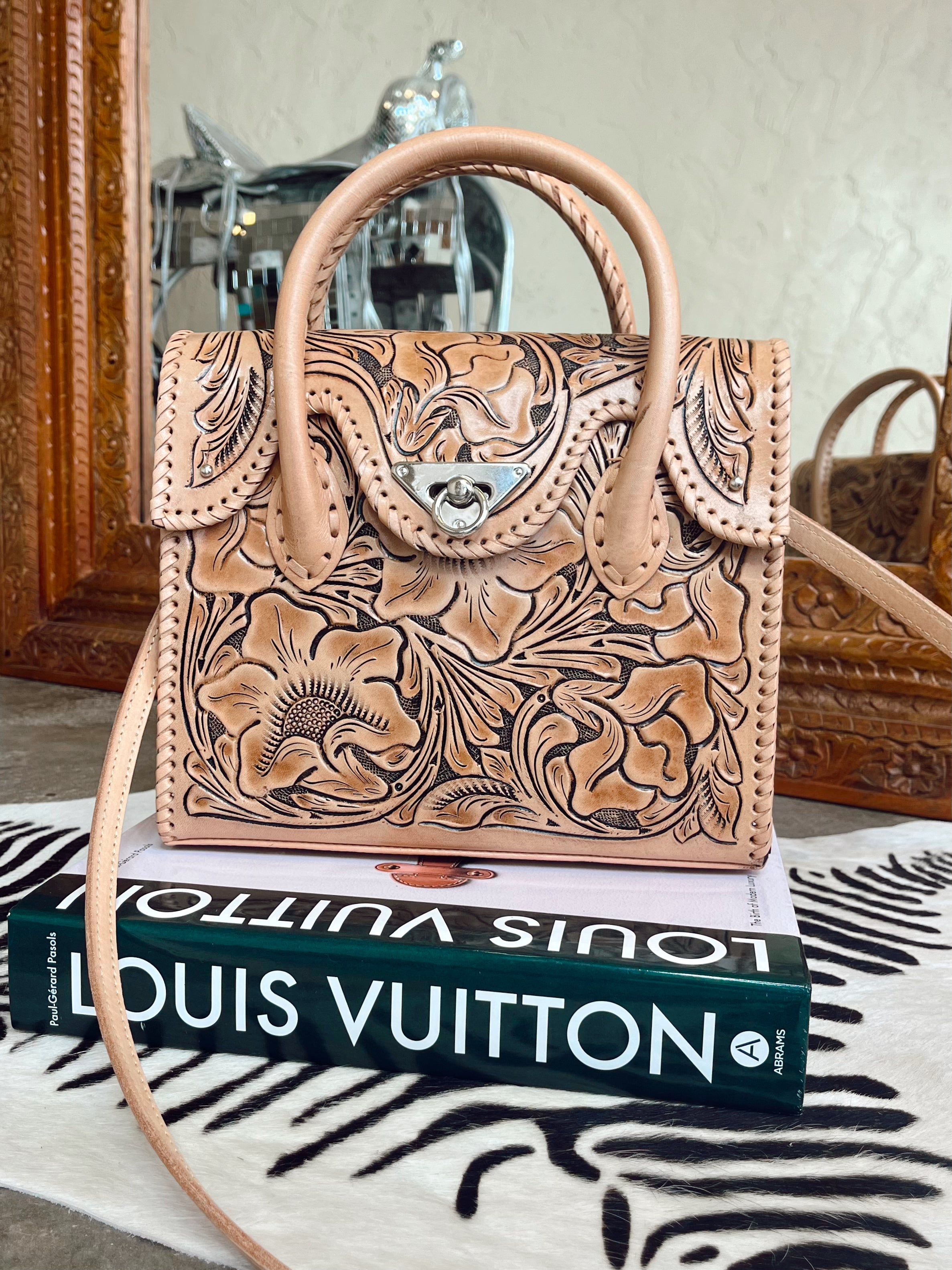 The Que Chula Dos Botones Bag