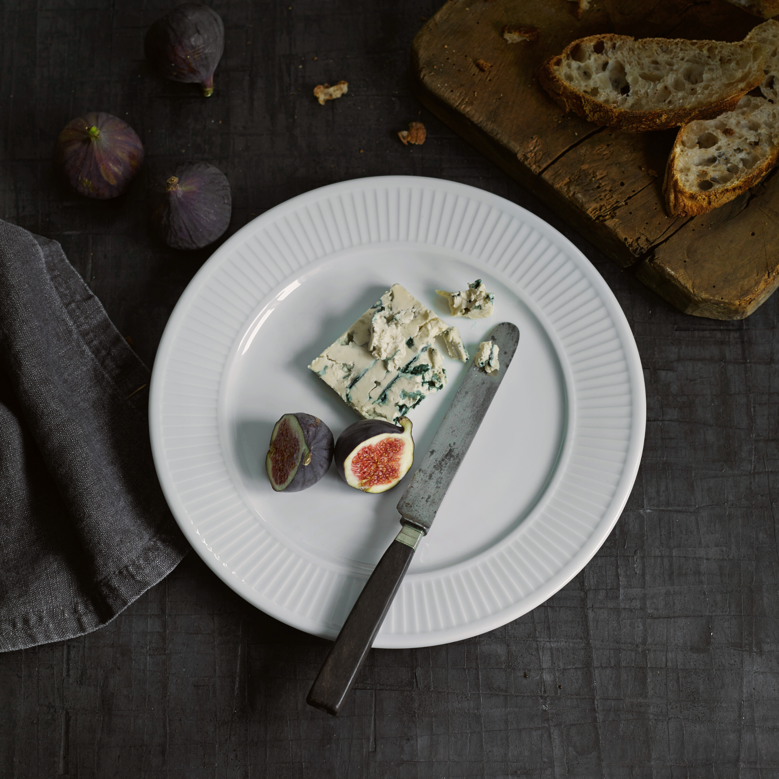 Plisse Plate Sets