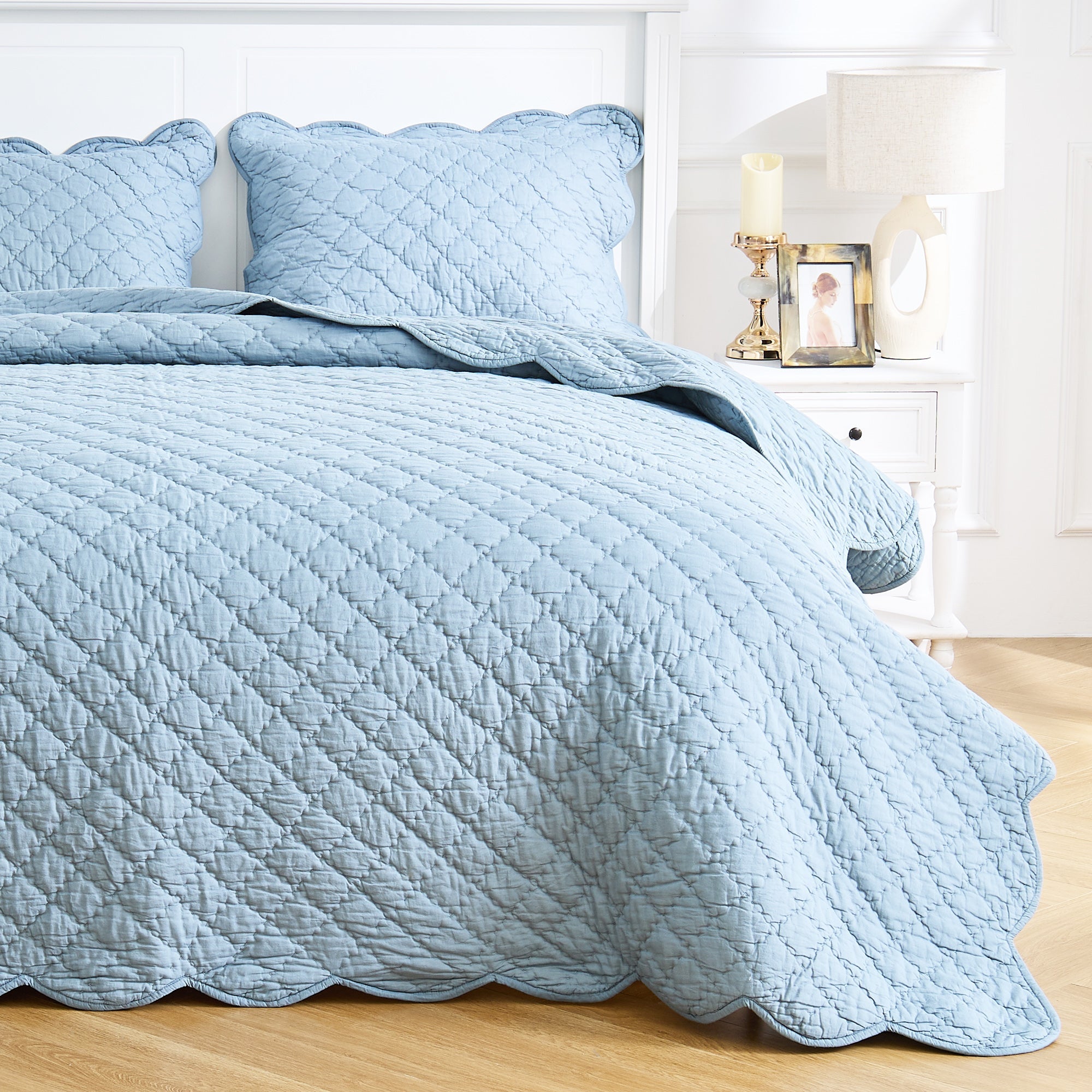 Diamond Scallop Cotton Voile Hand Stitched Quilt Set