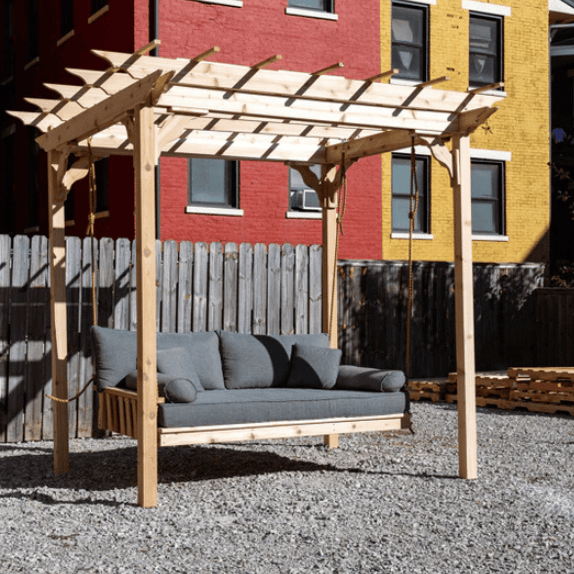 Keystone Amish Co. 5 Foot Franklin Red Cedar Swing Bed, Cedar Stain