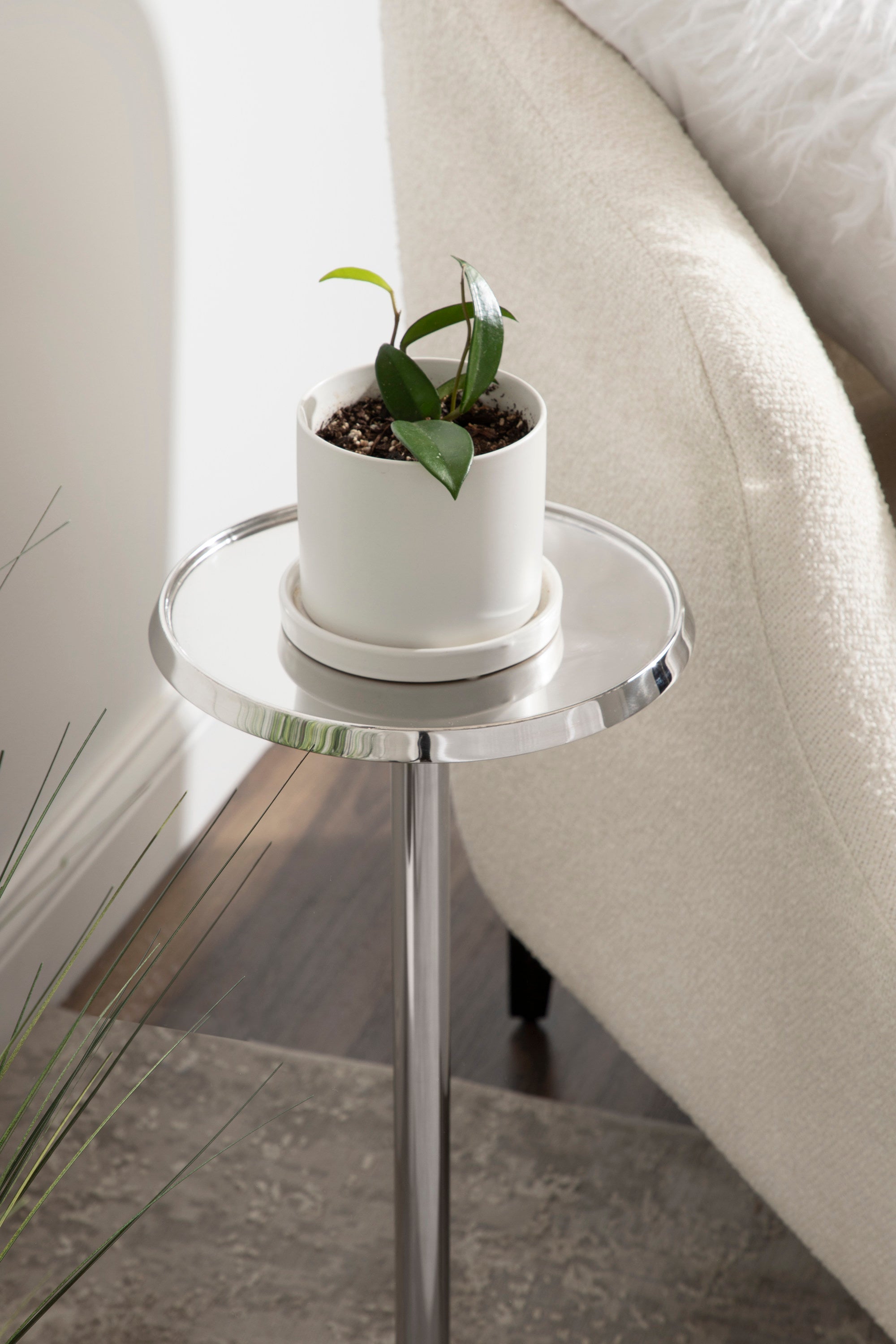 Sanzo Metal Drink Table
