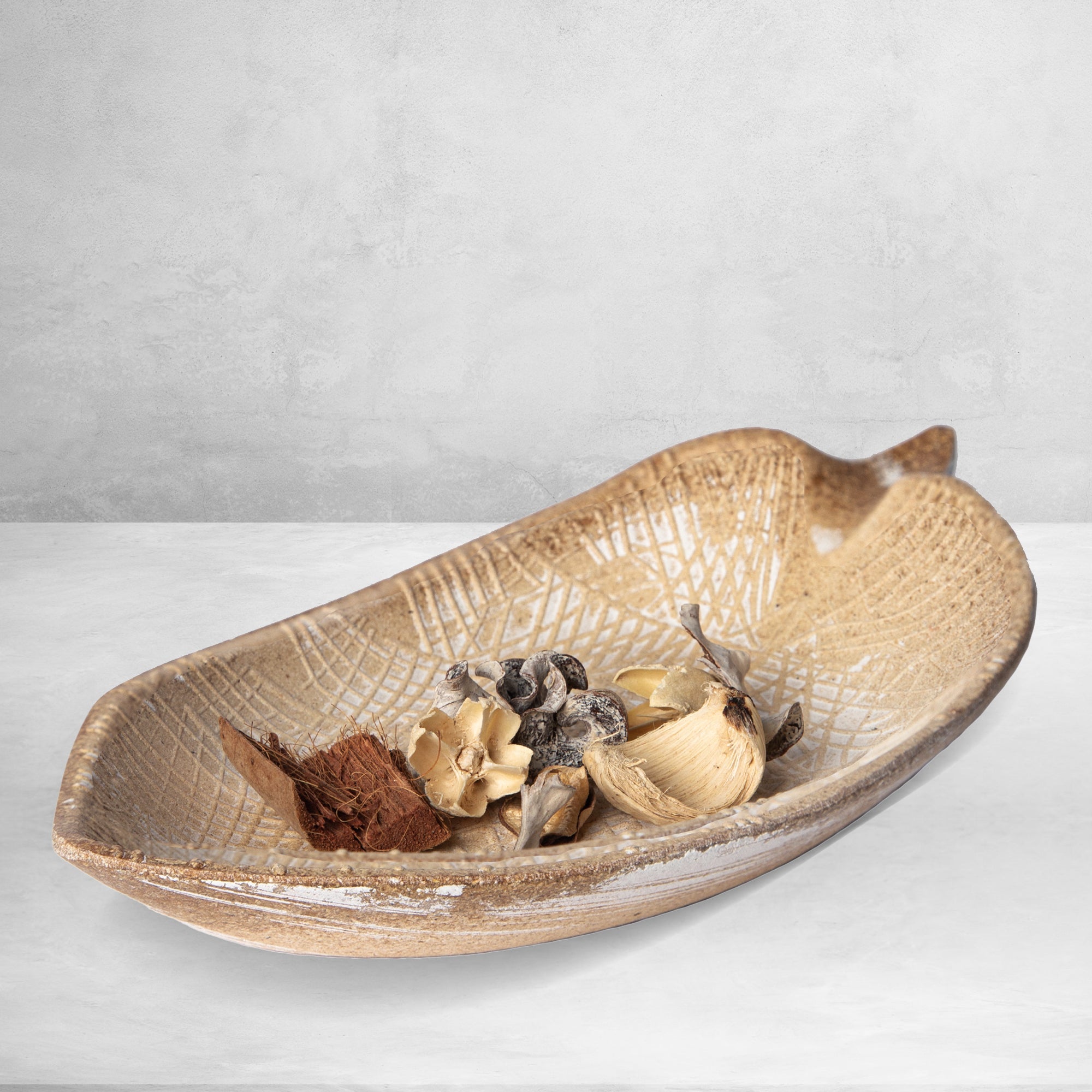 Wood Leaf Shaped Tray — Decorative Serving Platter & Key Bowl for Entryway