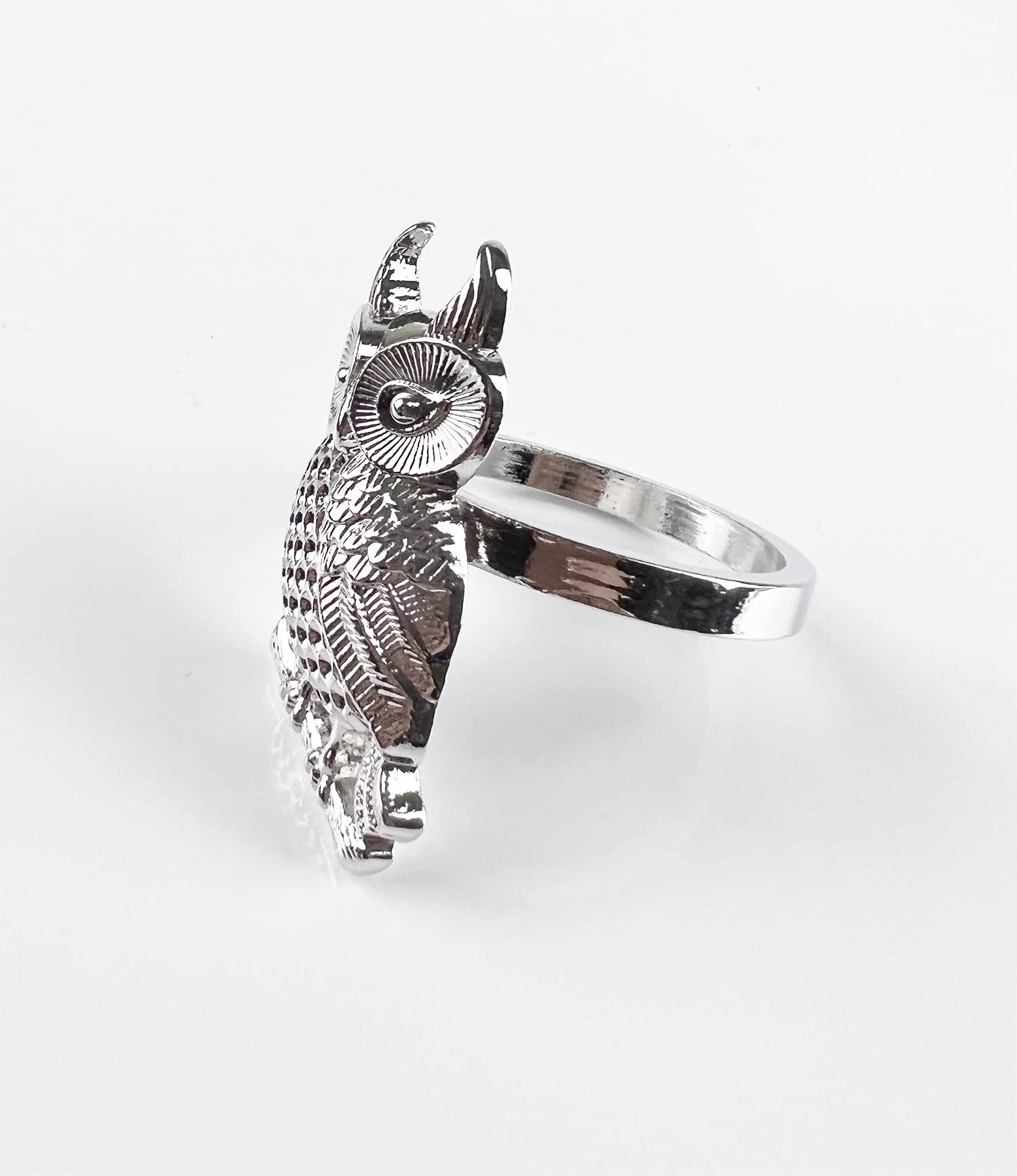 Fennco Styles Perched Owl Metal Napkin Rings, Set of 4 - Animal Napkin Holders for Home Décor, Dining Table, Banquets, Family Gathering and Special Occasions