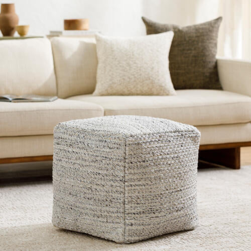 Averill Pouf