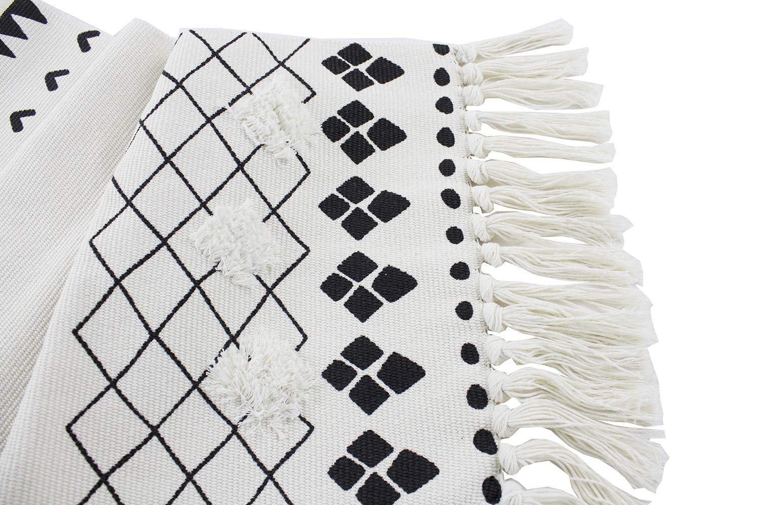 Fennco Styles Boho Farmhouse Woven Fringe Tasseled 14 x 71 Inch Tribal Table Runner – White and Black Table Runner for Everyday Use, Dinner Parties, Special Events and Home Décor