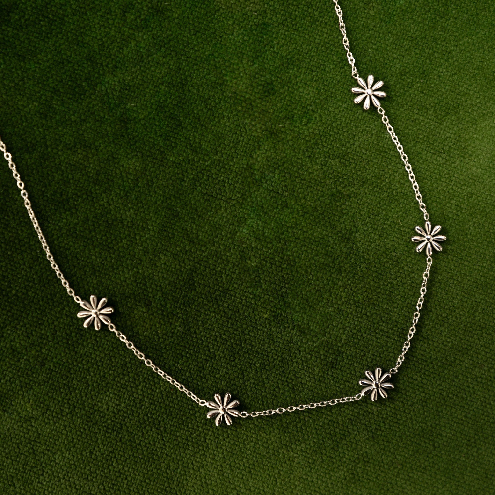 Anna Floral Necklace