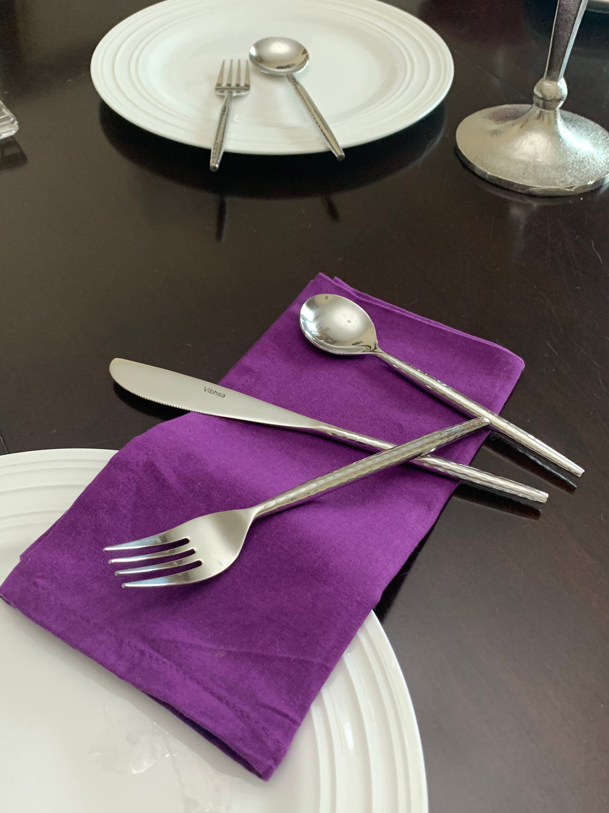 Vibhsa Hammered Stainless Steel Flatware 18-Piece Set